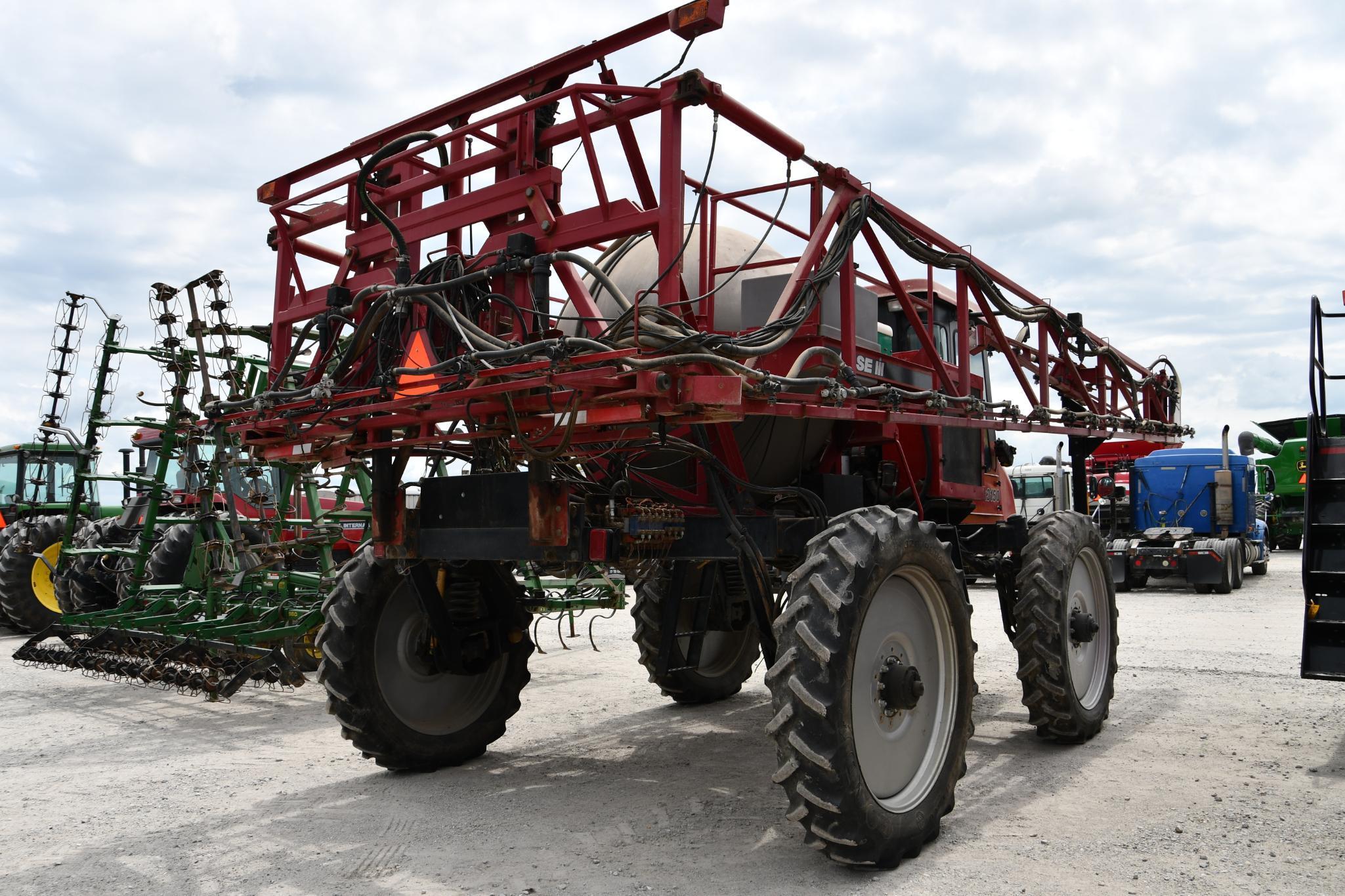 Case-IH SPX 3150 Patriot self propelled sprayer