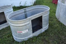 Behlen Country 100 gal. galvanized water tank w/hog drinker