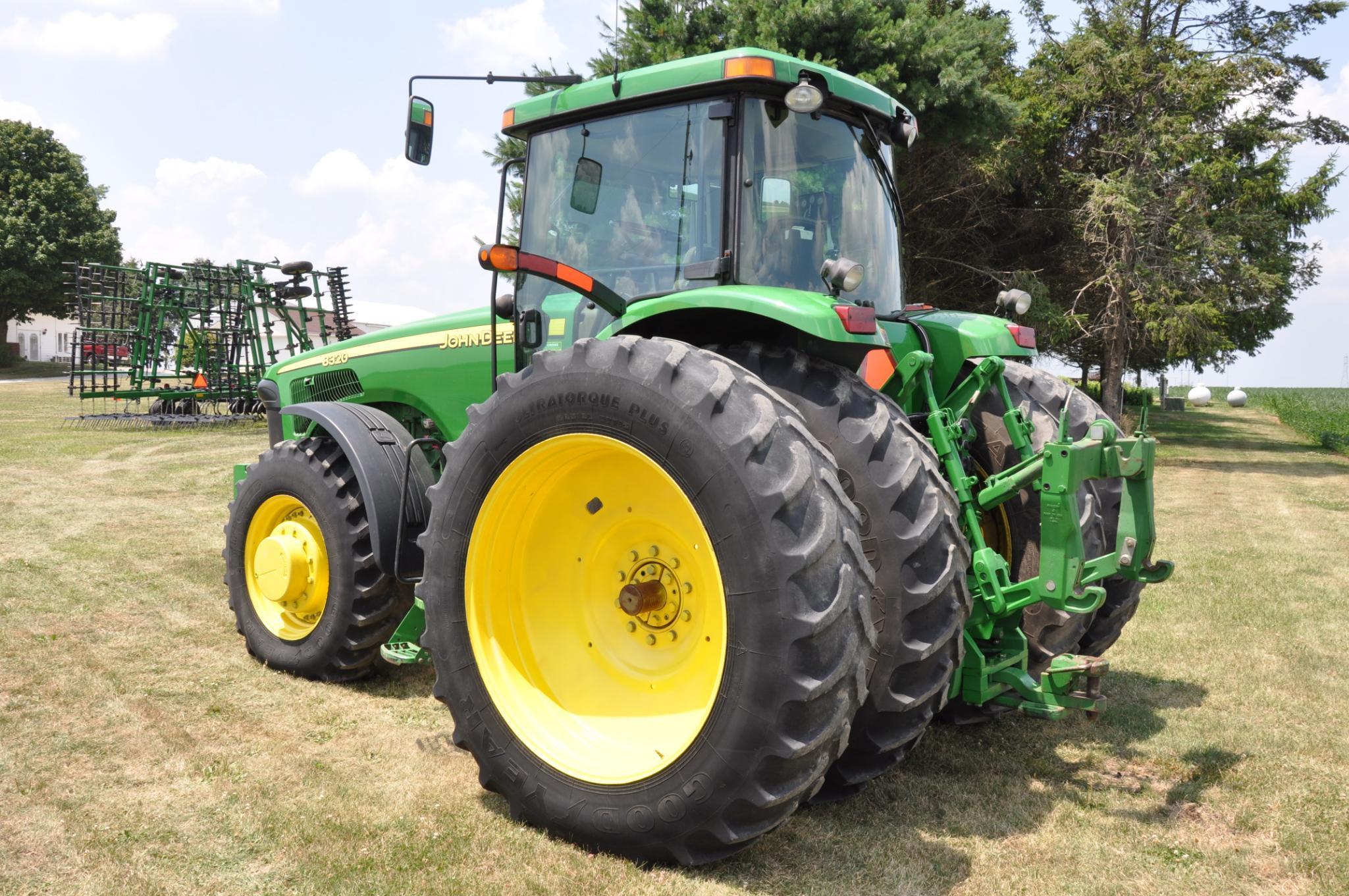 2005 JD 8320 MFWD tractor