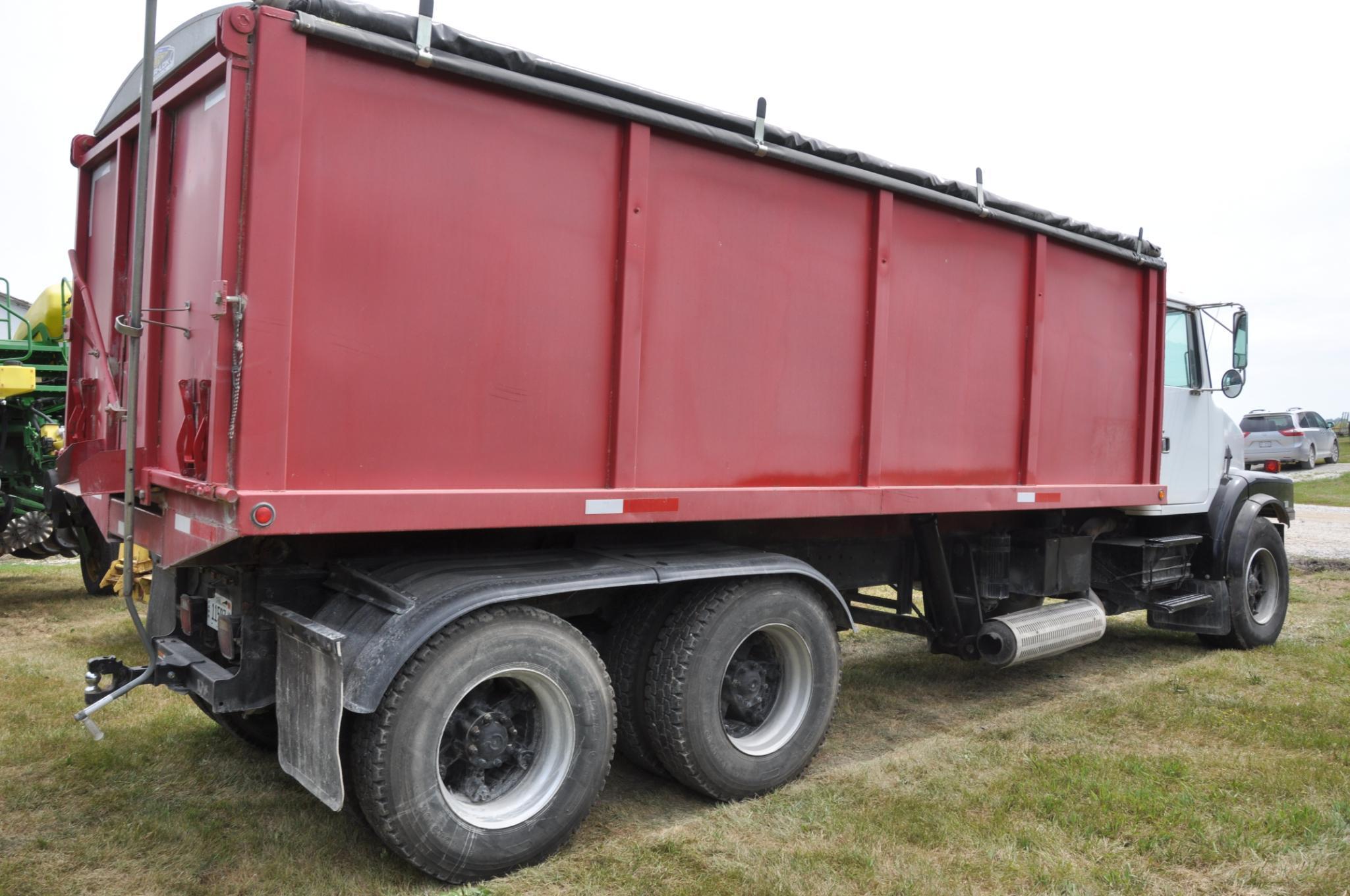 1991 Volvo GM tandem grain truck