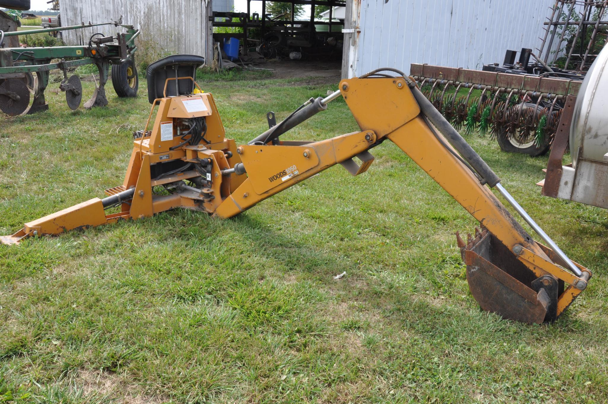 Woods 1050 3-pt. backhoe attachment