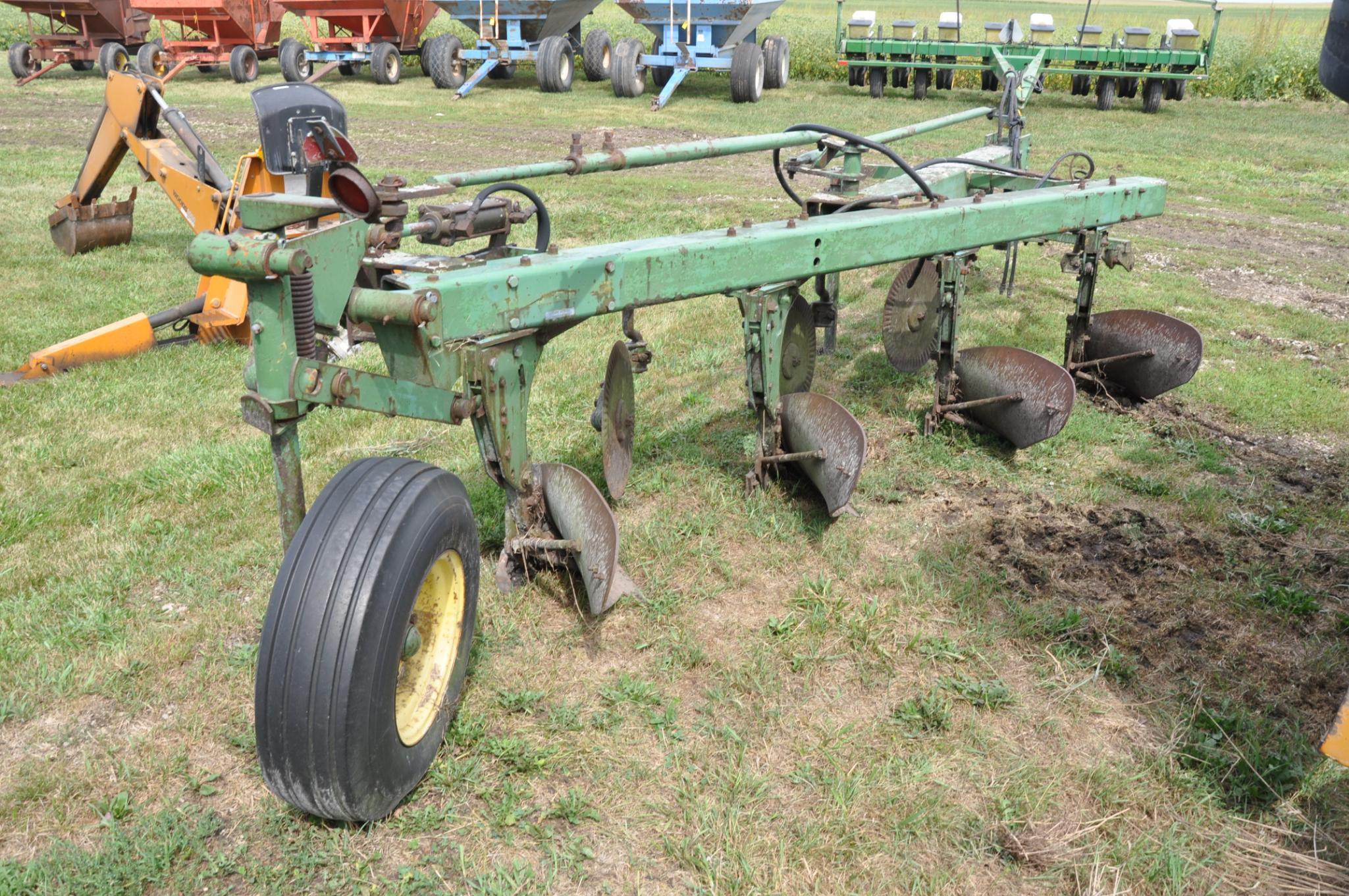 John Deere 4-bottom 1350-1450 4-bottom plow