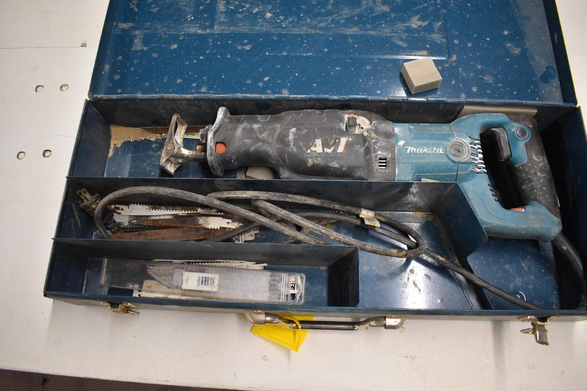 Makita AVT recpirocating saw