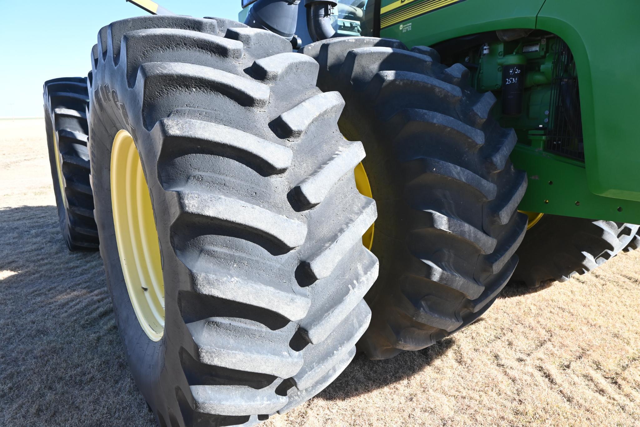 2005 John Deere 9320 4WD tractor