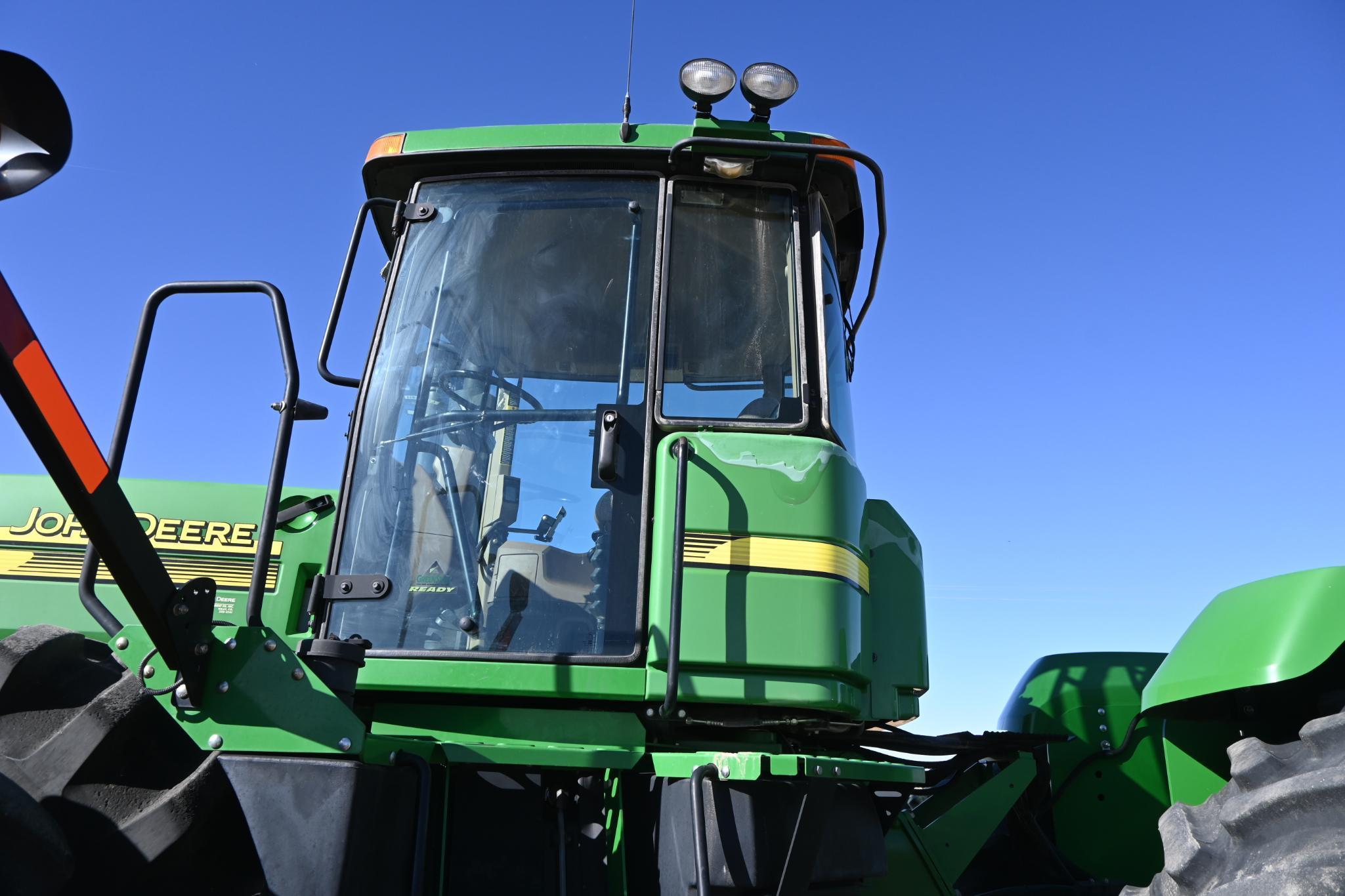 2005 John Deere 9320 4WD tractor