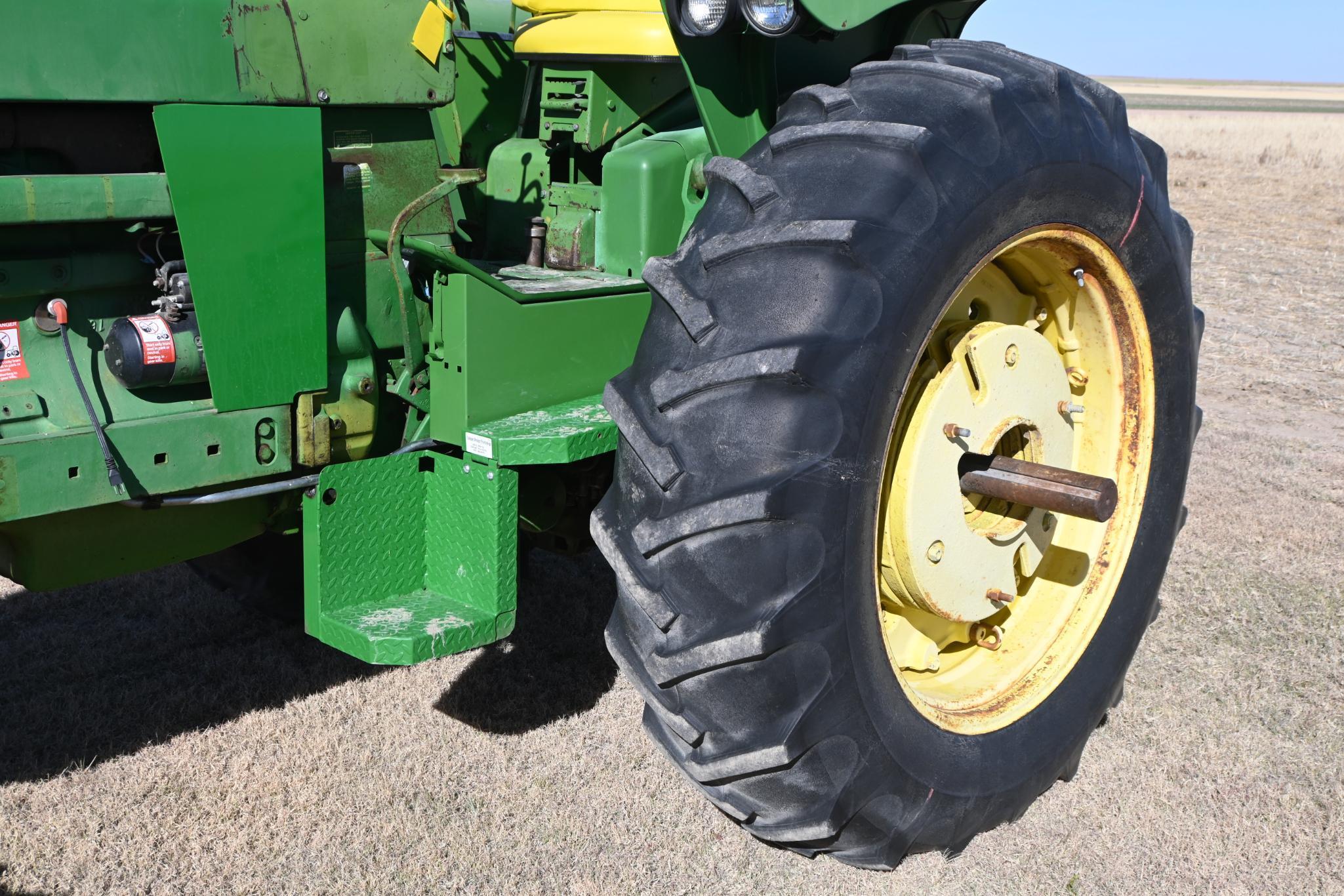 1972 John Deere 4320 diesel 2WD tractor