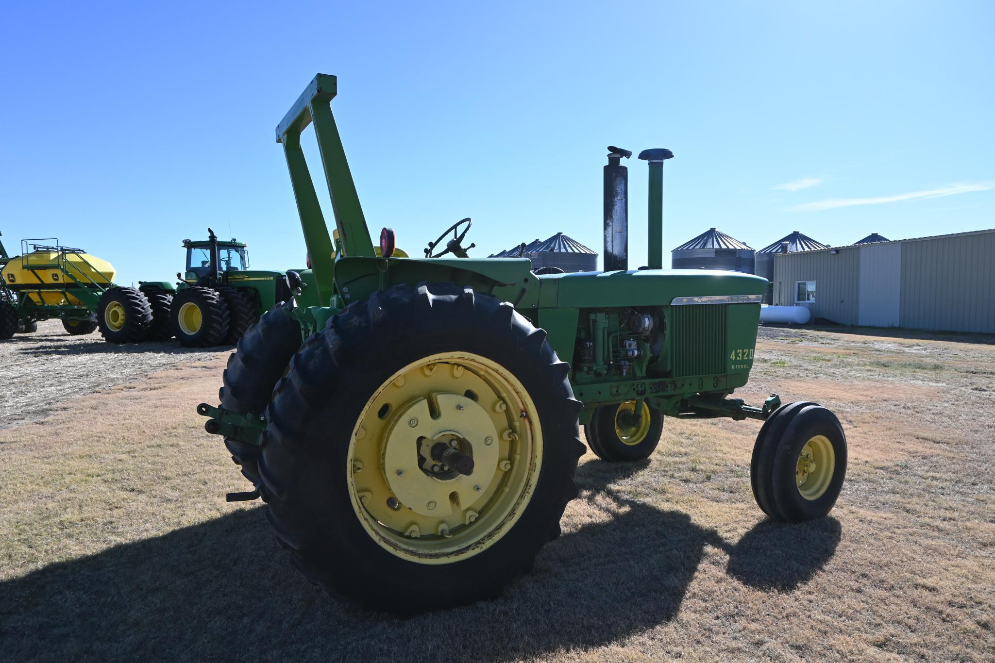 1972 John Deere 4320 diesel 2WD tractor