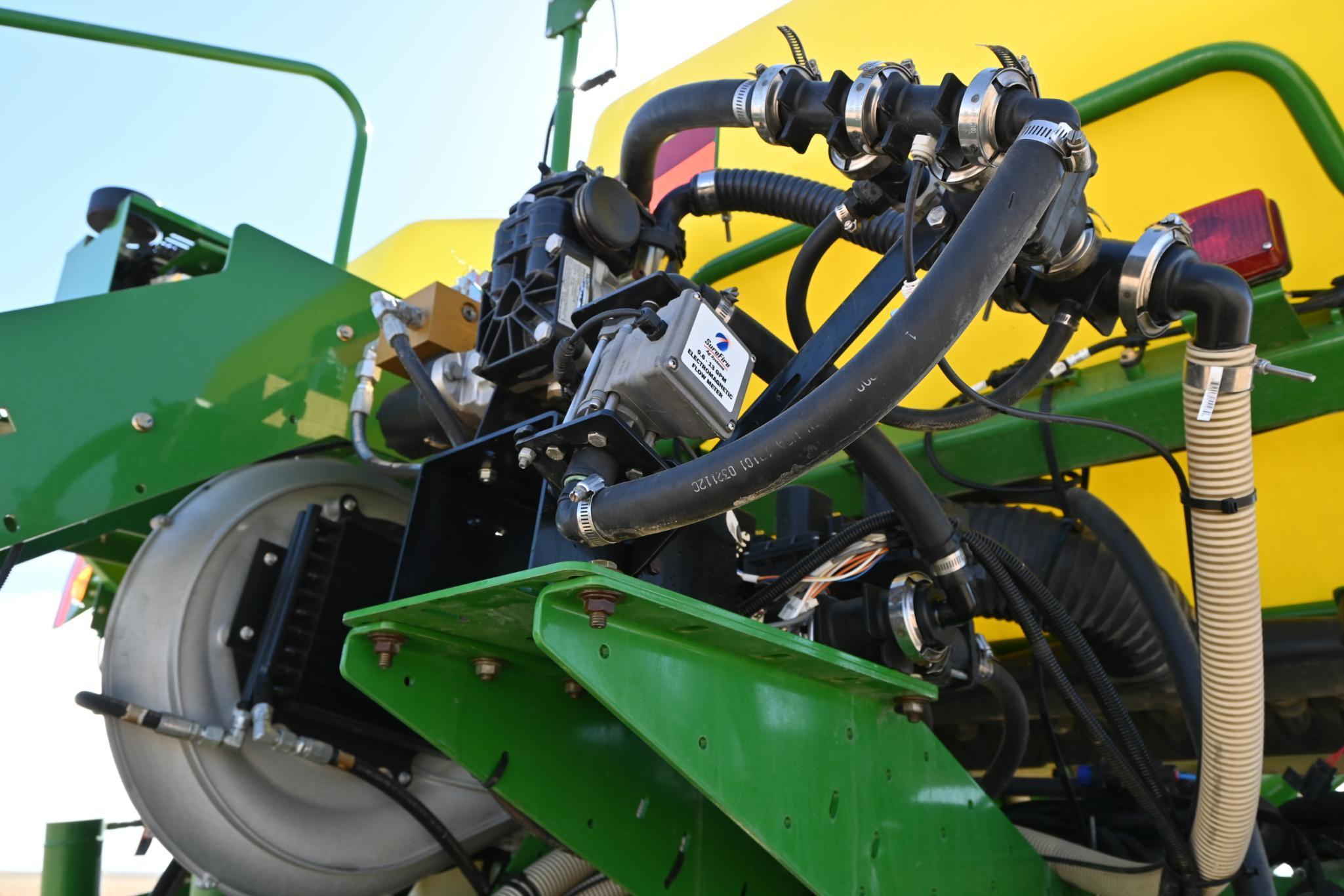 2012 John Deere 1770NT CCS 24 row 30" planter