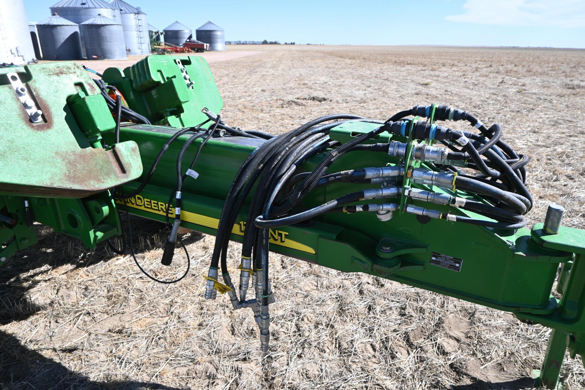 2012 John Deere 1770NT CCS 24 row 30" planter