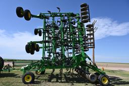 2009 John Deere 1830 61' air hoe drill