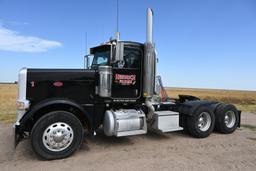 2009 Peterbilt 388 day cab semi