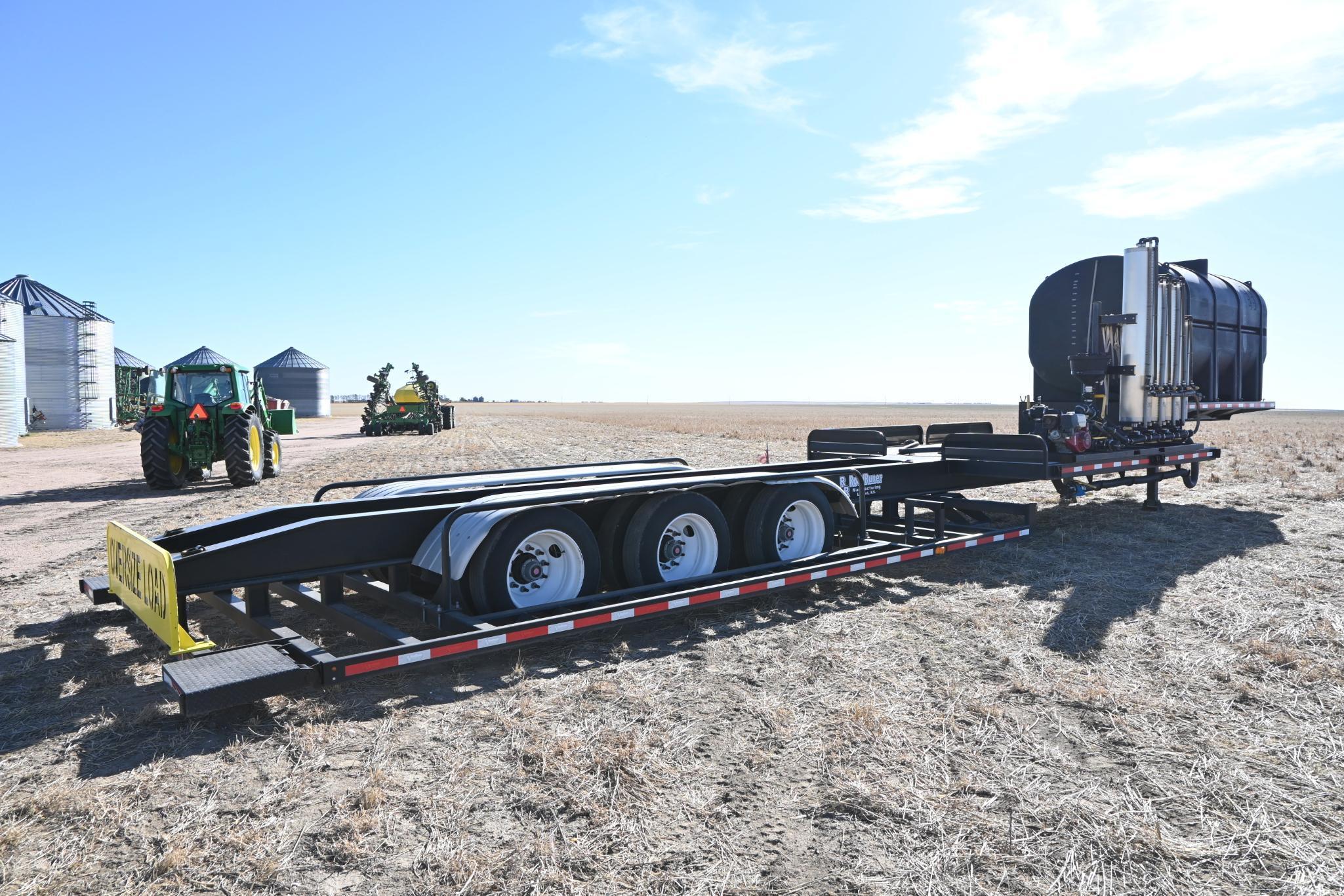 2015 RoadRunner 4000 43' triple axle sprayer trailer