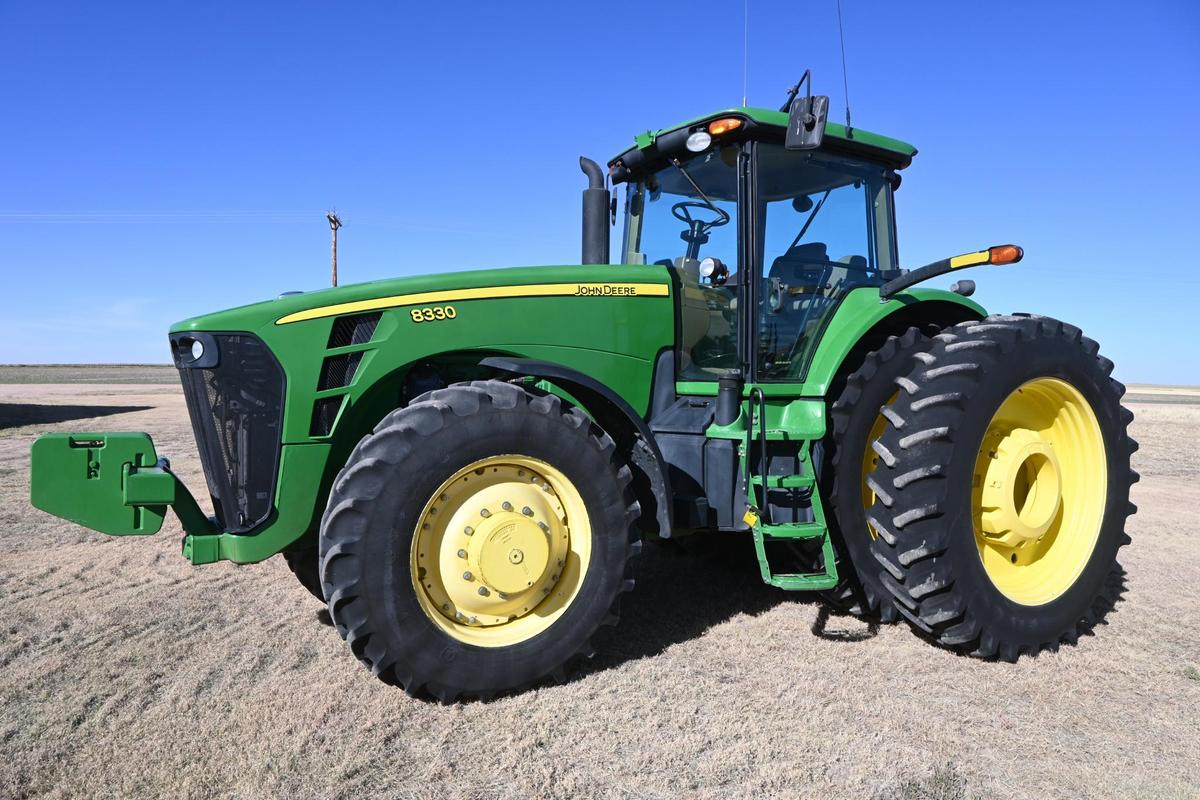 2007 John Deere 8330 MFWD tractor