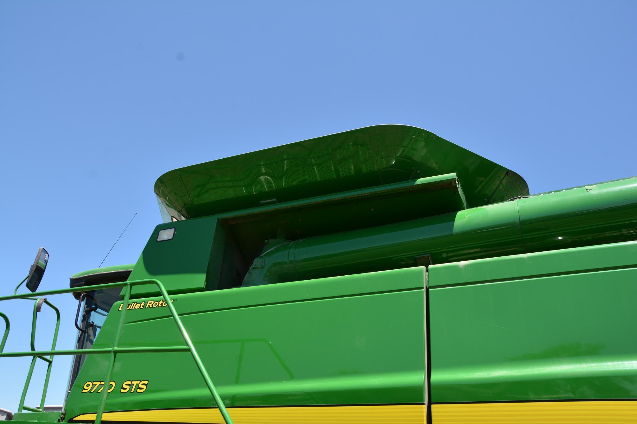 2008 John Deere 9770 STS 2wd combine