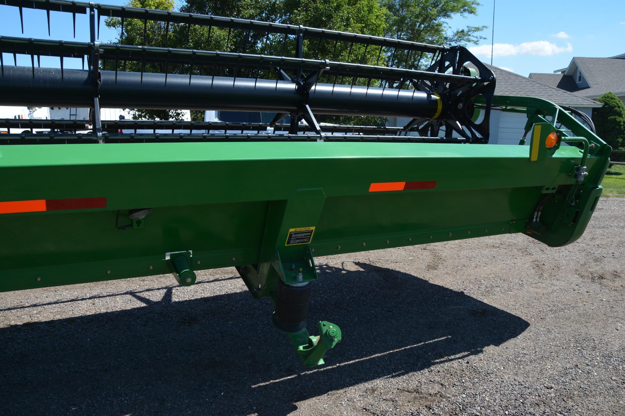 John Deere 936D 36' draper head