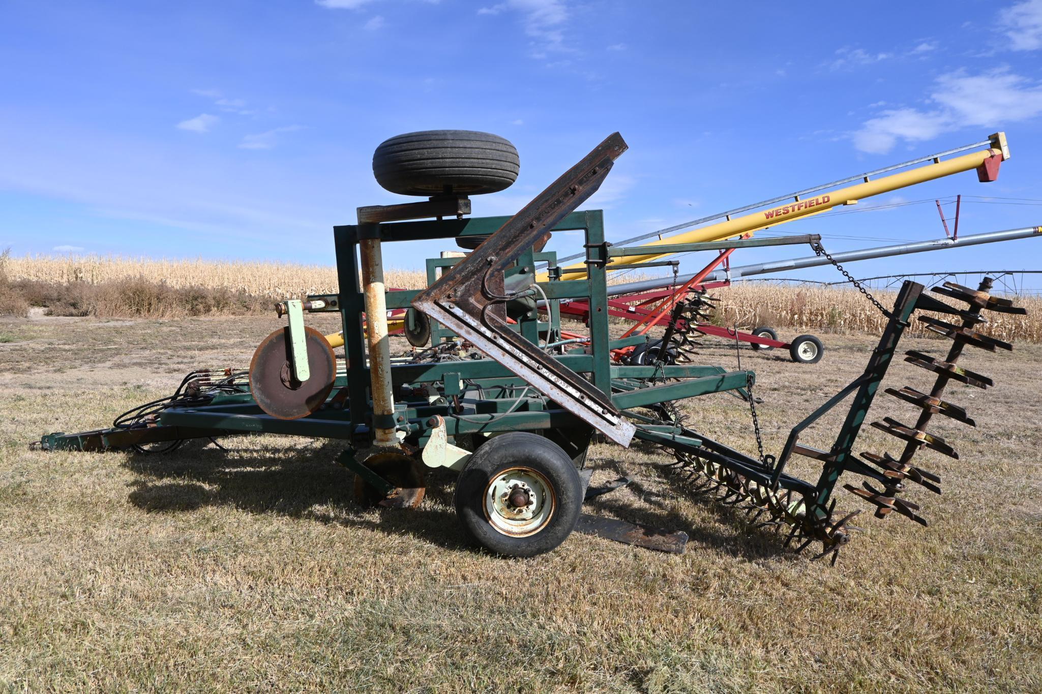 Flex King KM 5 x 5 23' V cultivator