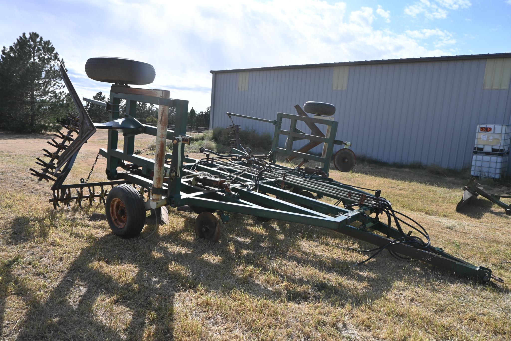 Flex King KM 5 x 5 23' V cultivator