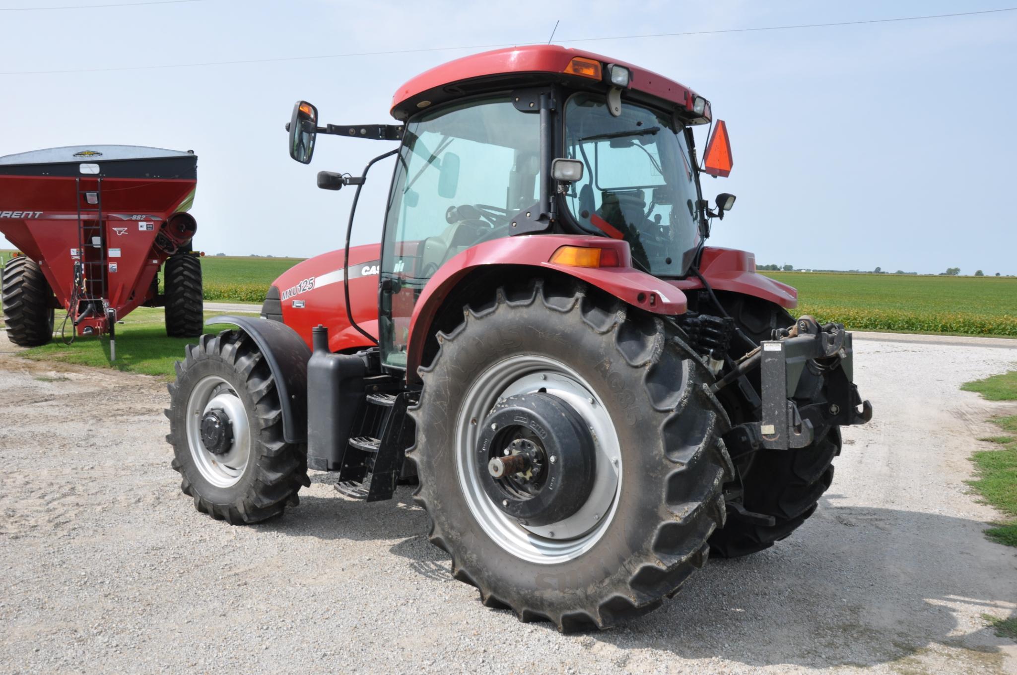 2004 Case-IH MXU125 MFWD tractor