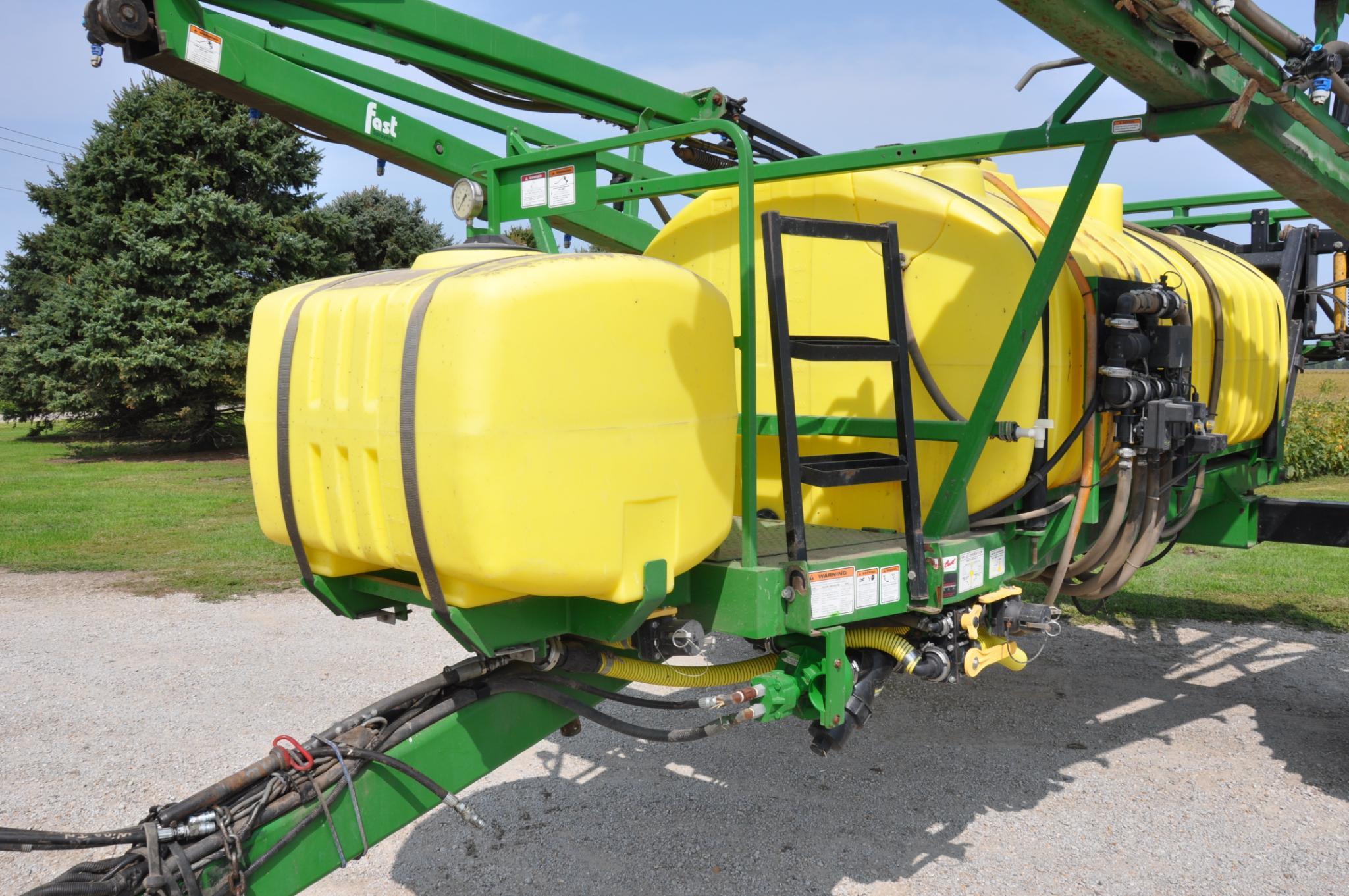 Fast 7420 pull-type sprayer