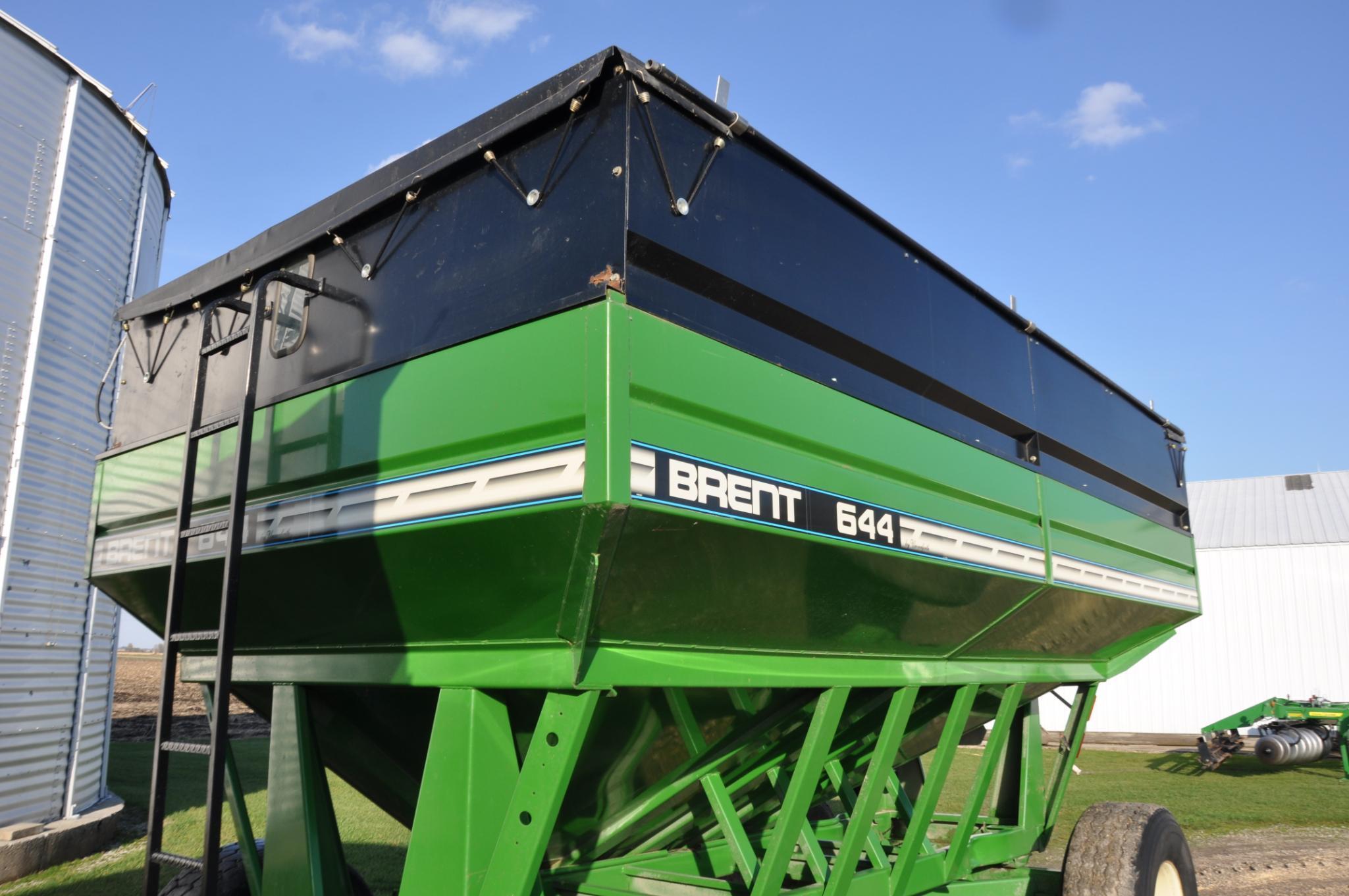 2001 Brent 644 gravity wagon