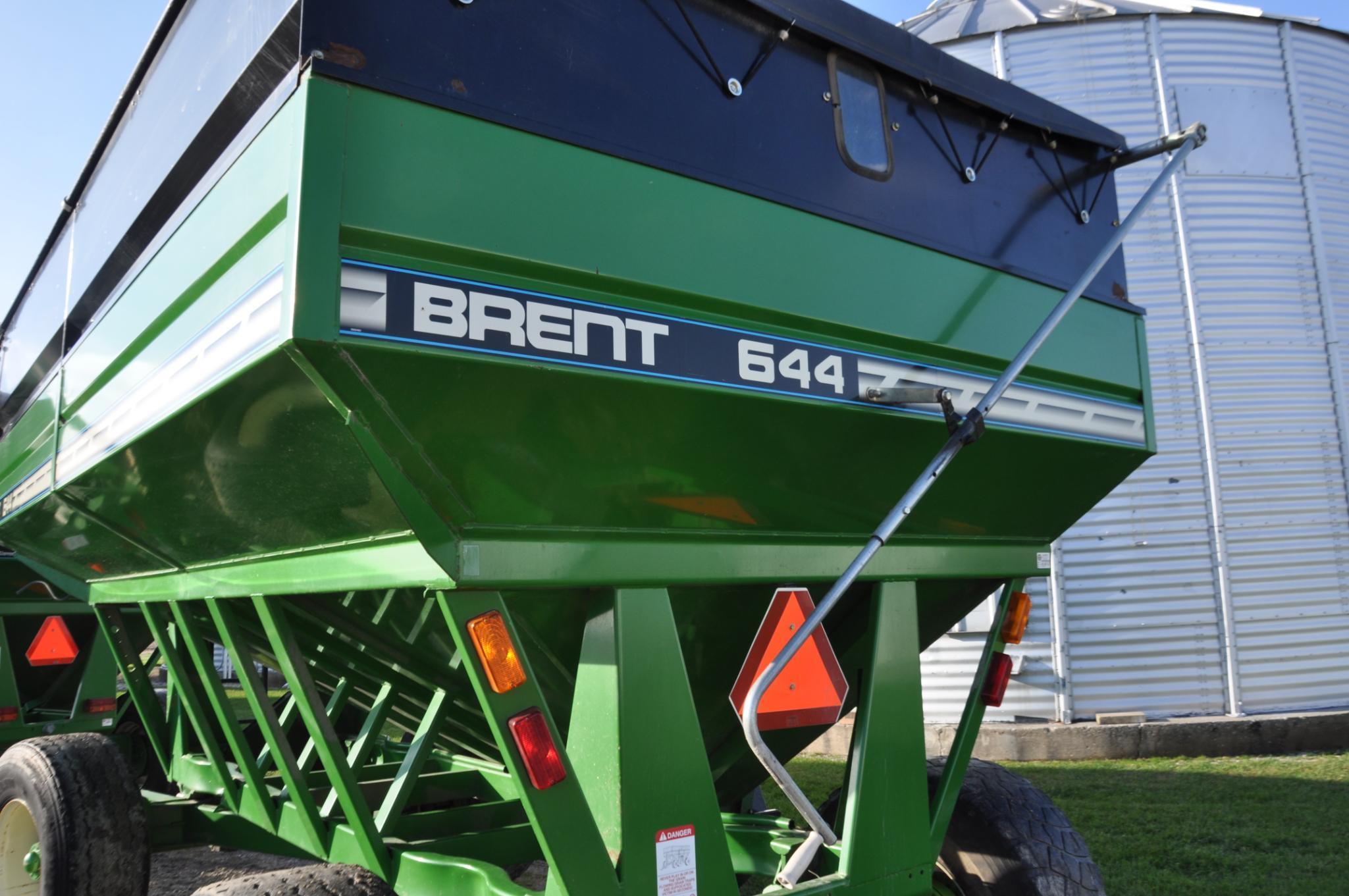 2001 Brent 644 gravity wagon