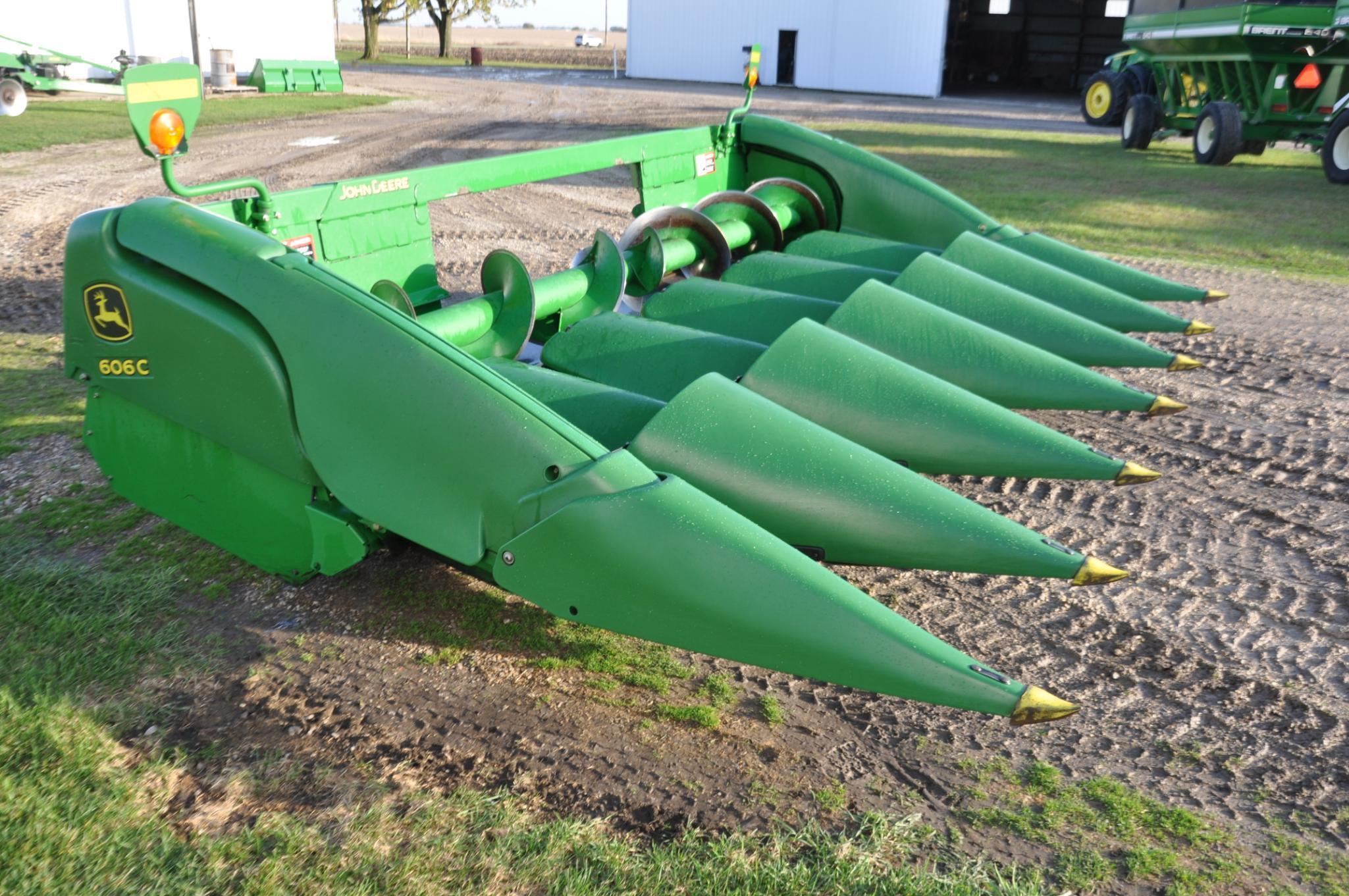 2008 John Deere 606C 6 row 30" corn head