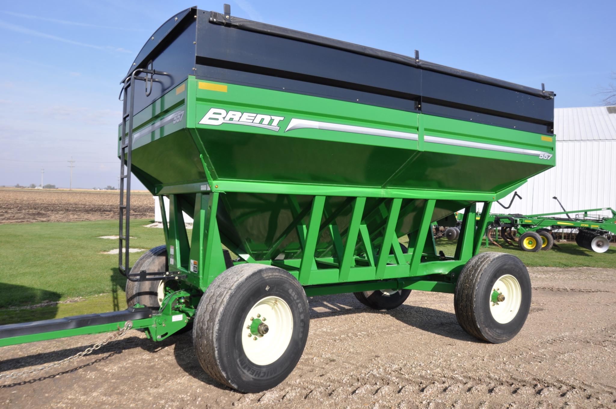 2014 Brent 557 gravity wagon