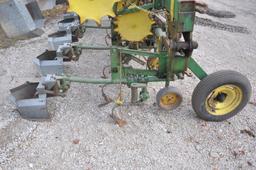 John Deere 8 row 30" cultivator