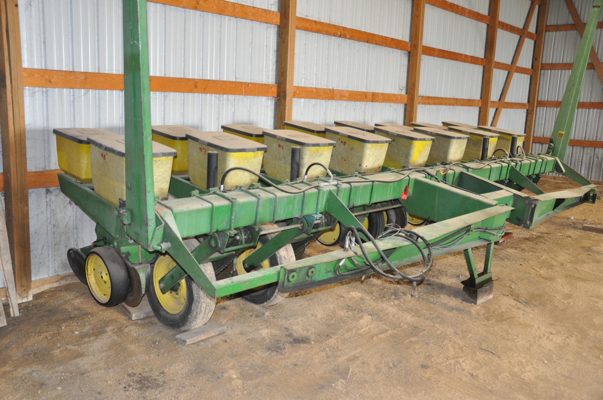 John Deere 7000 8 row 30" planter