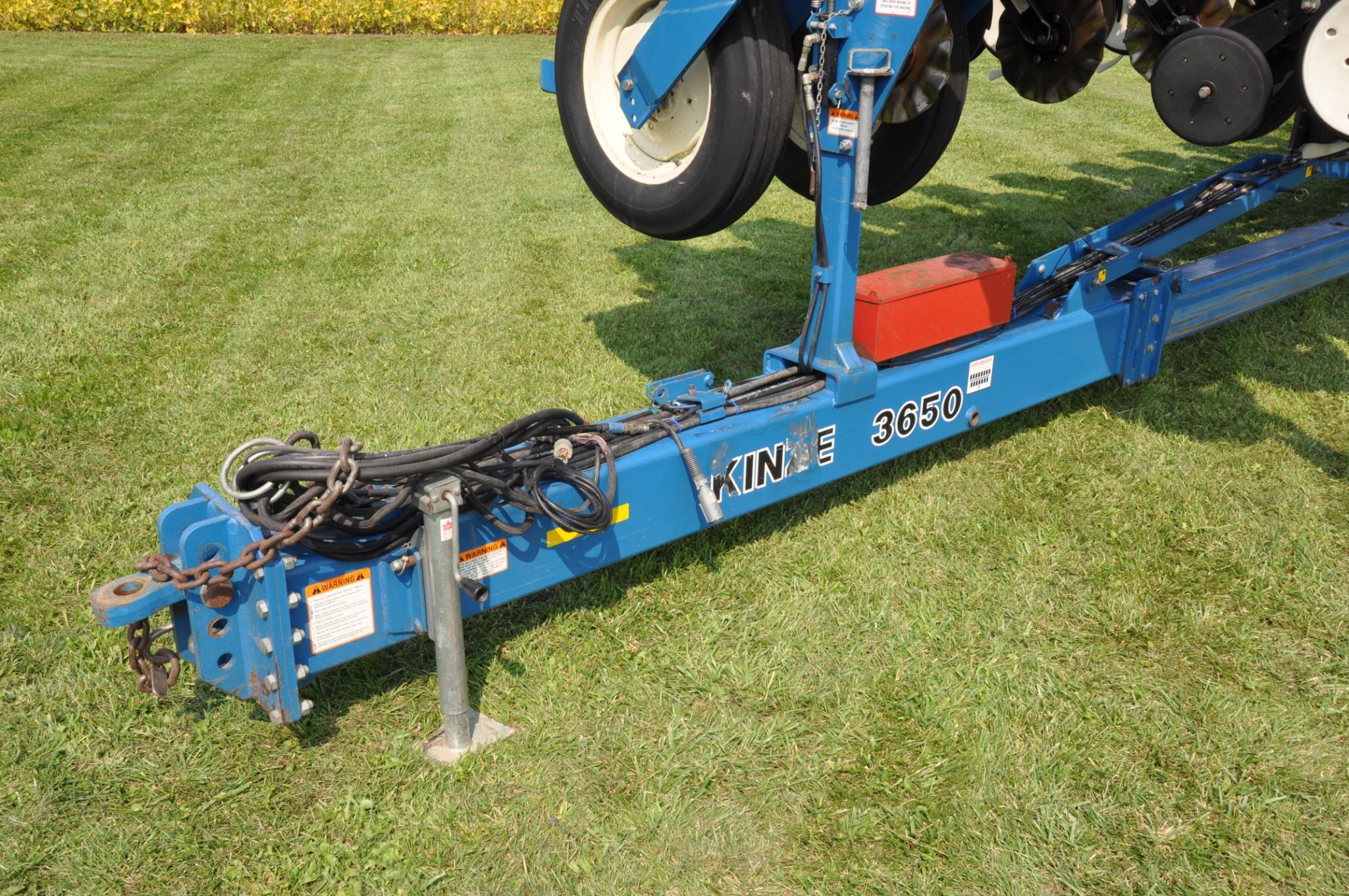 Kinze 3650 16/32 planter