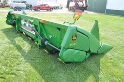 2009 John Deere 608C 8 row 30" corn head