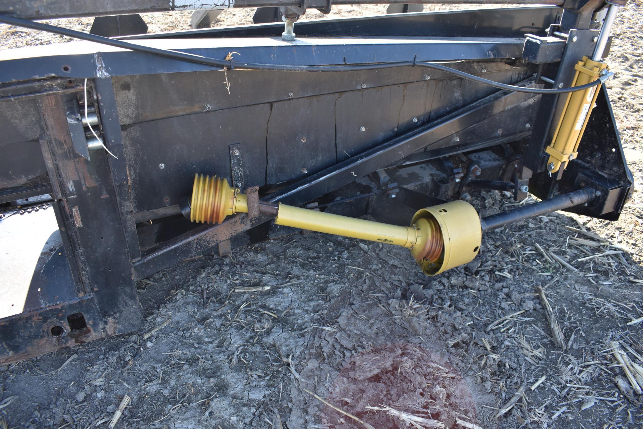 Gleaner 8 row 30" corn head