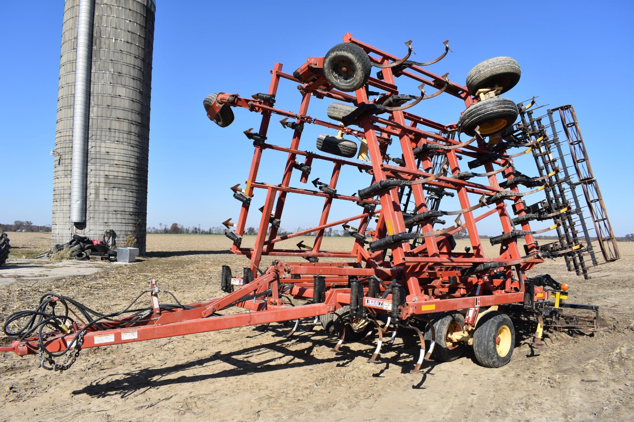 2005 Krause 5630 32' field cultivator