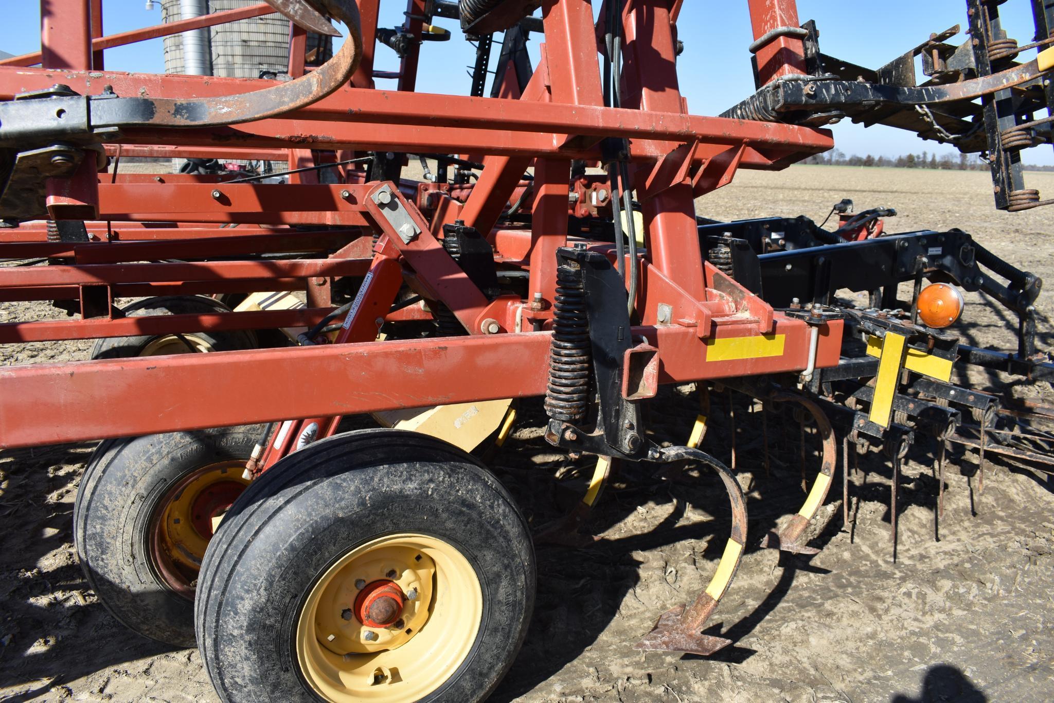 2005 Krause 5630 32' field cultivator