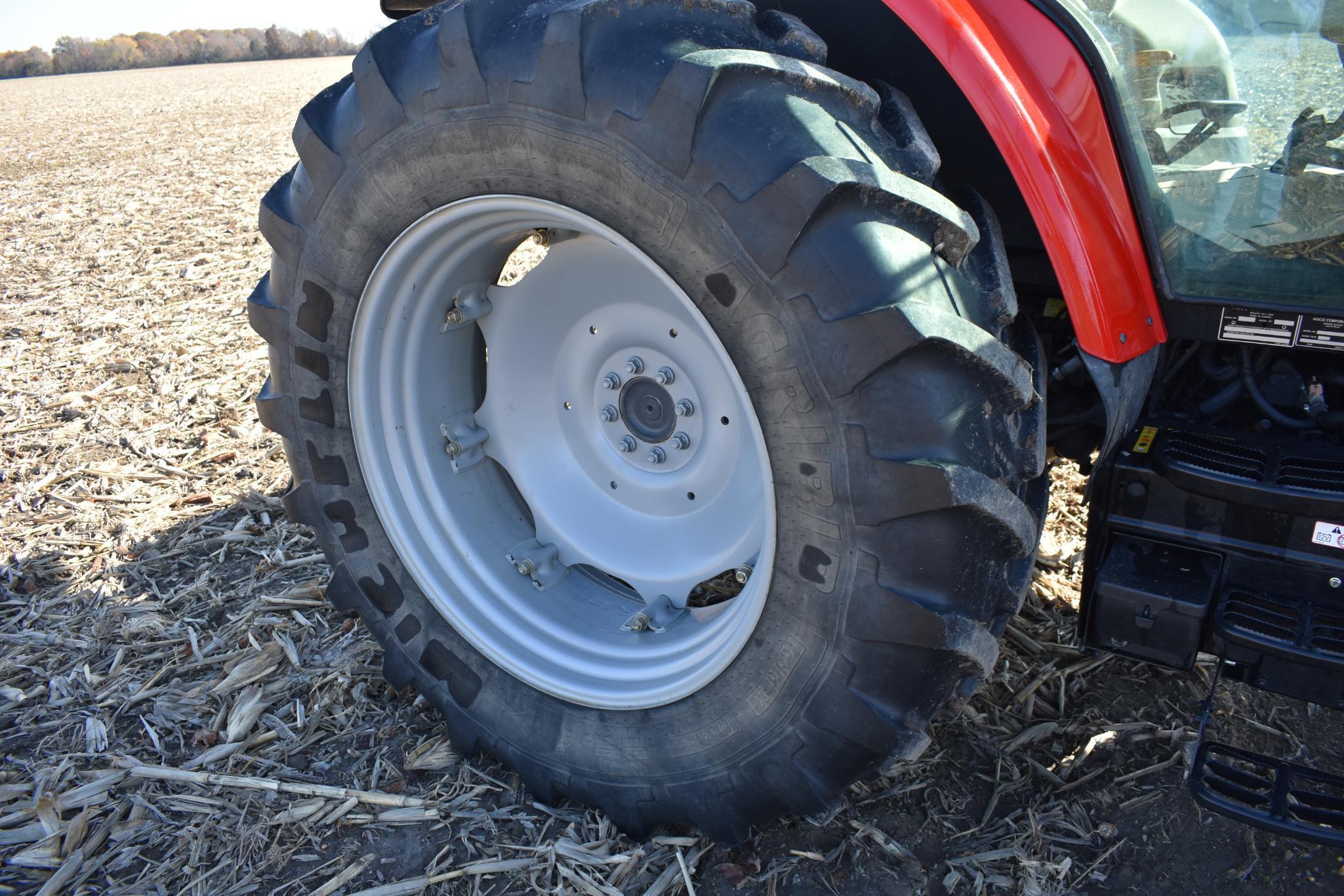 2015 Massey Ferguson 5611 MFWD tractor