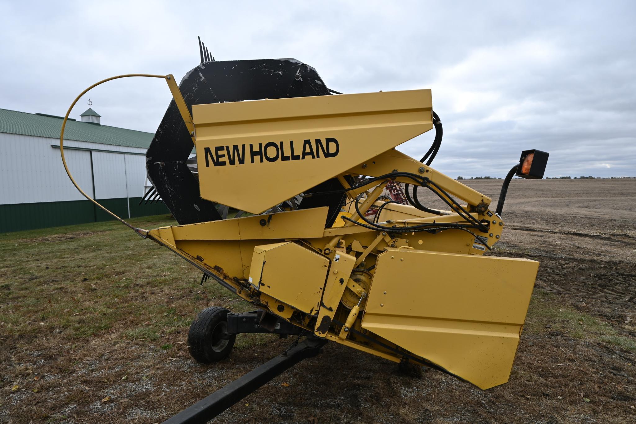 1998 New Holland 973 25' grain platform