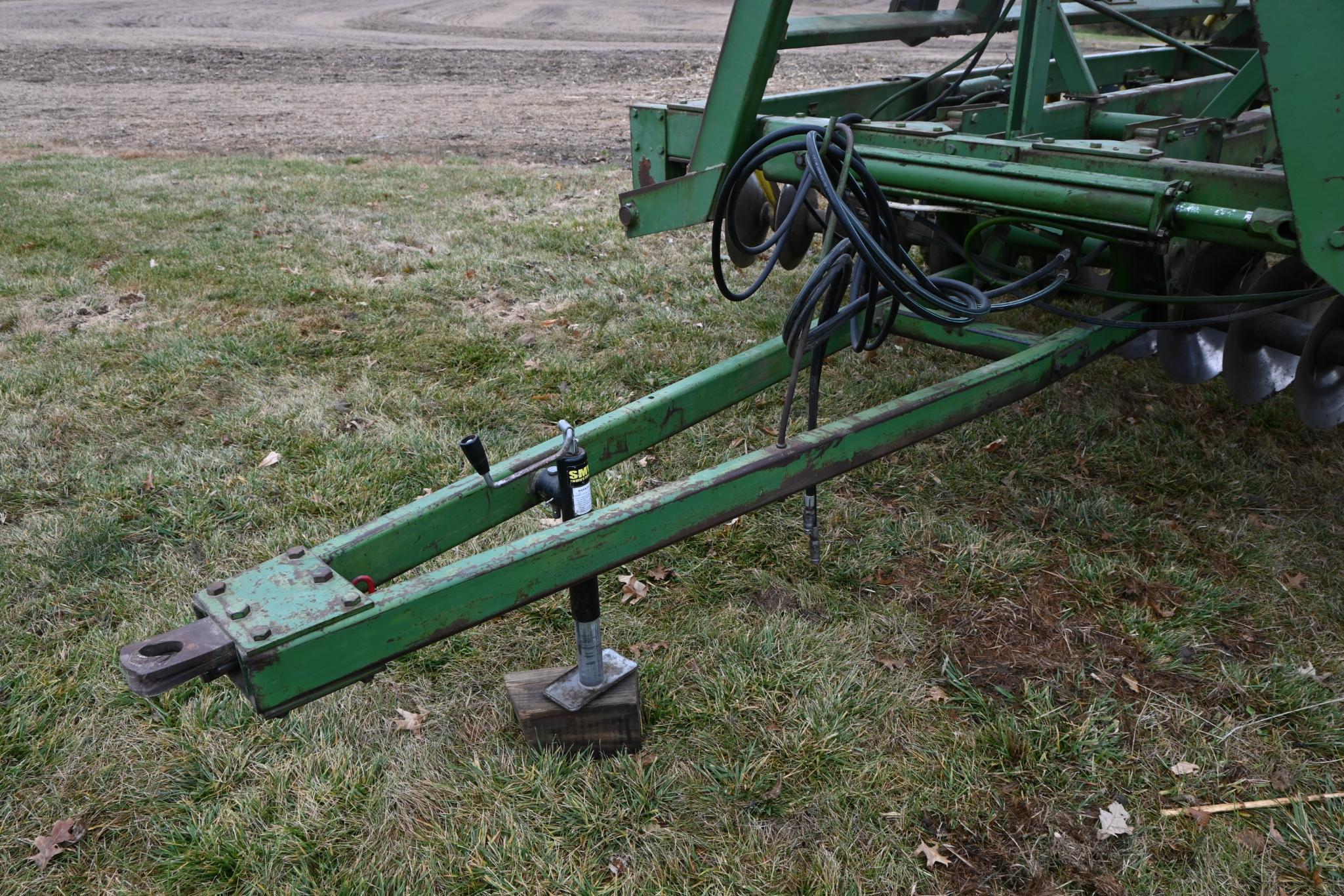 John Deere 230 24' disk