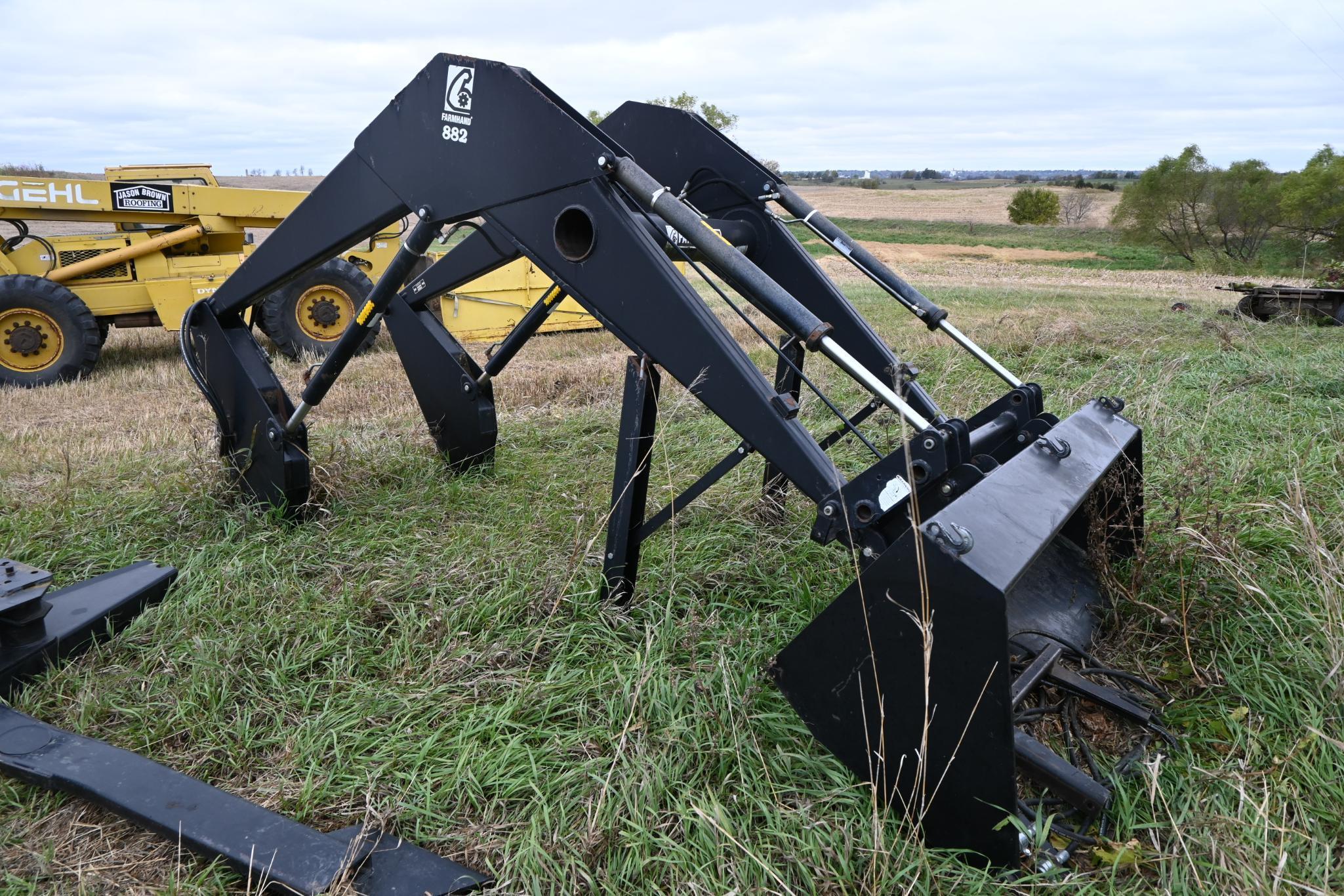 Farm Hand 882 loader w/96" material bucket