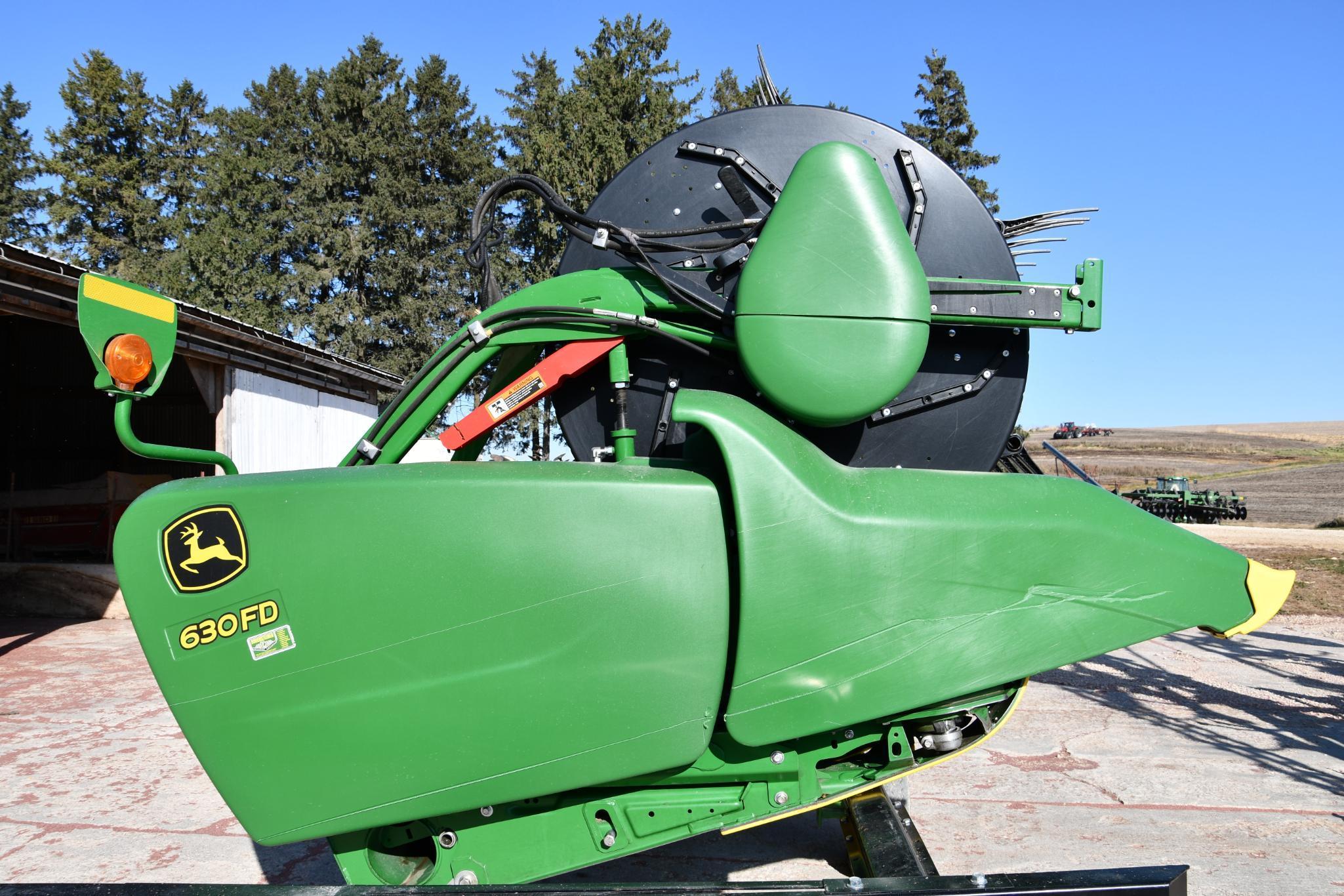 2018 John Deere 630FD 30' HydraFlex draper head