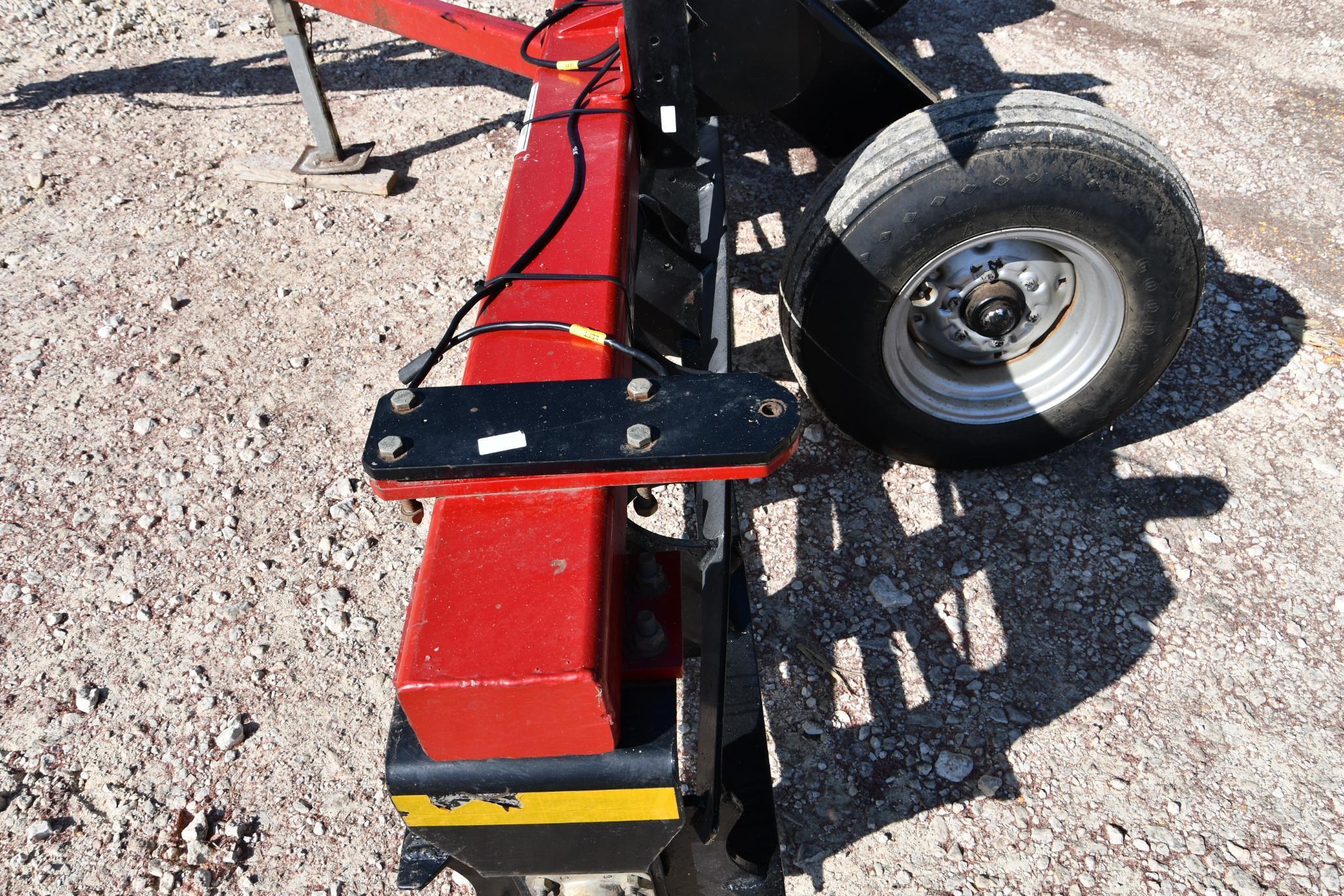 Case-IH 160 16' single roller crumbler