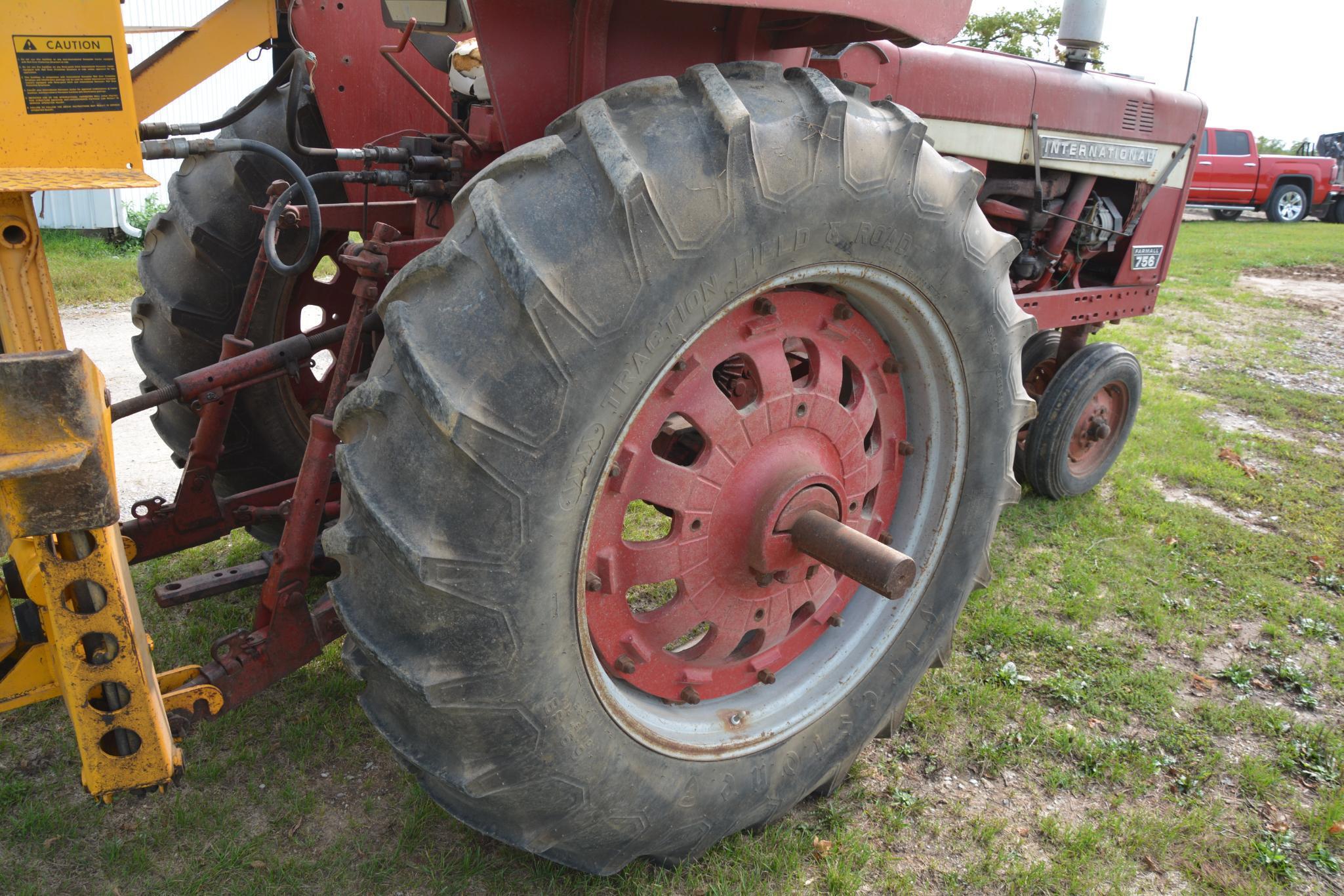 International Farmall 756 2wd tractor