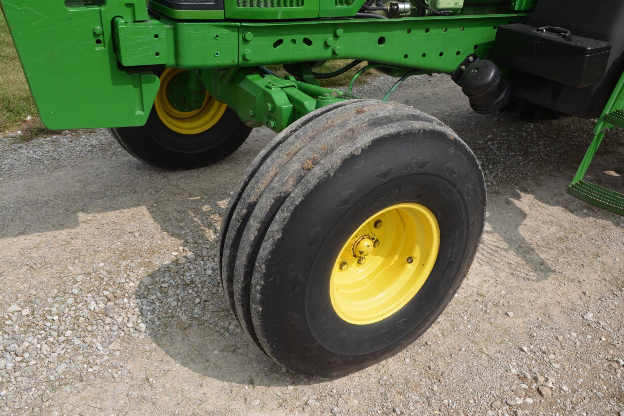 1992 John Deere 7800 2wd tractor