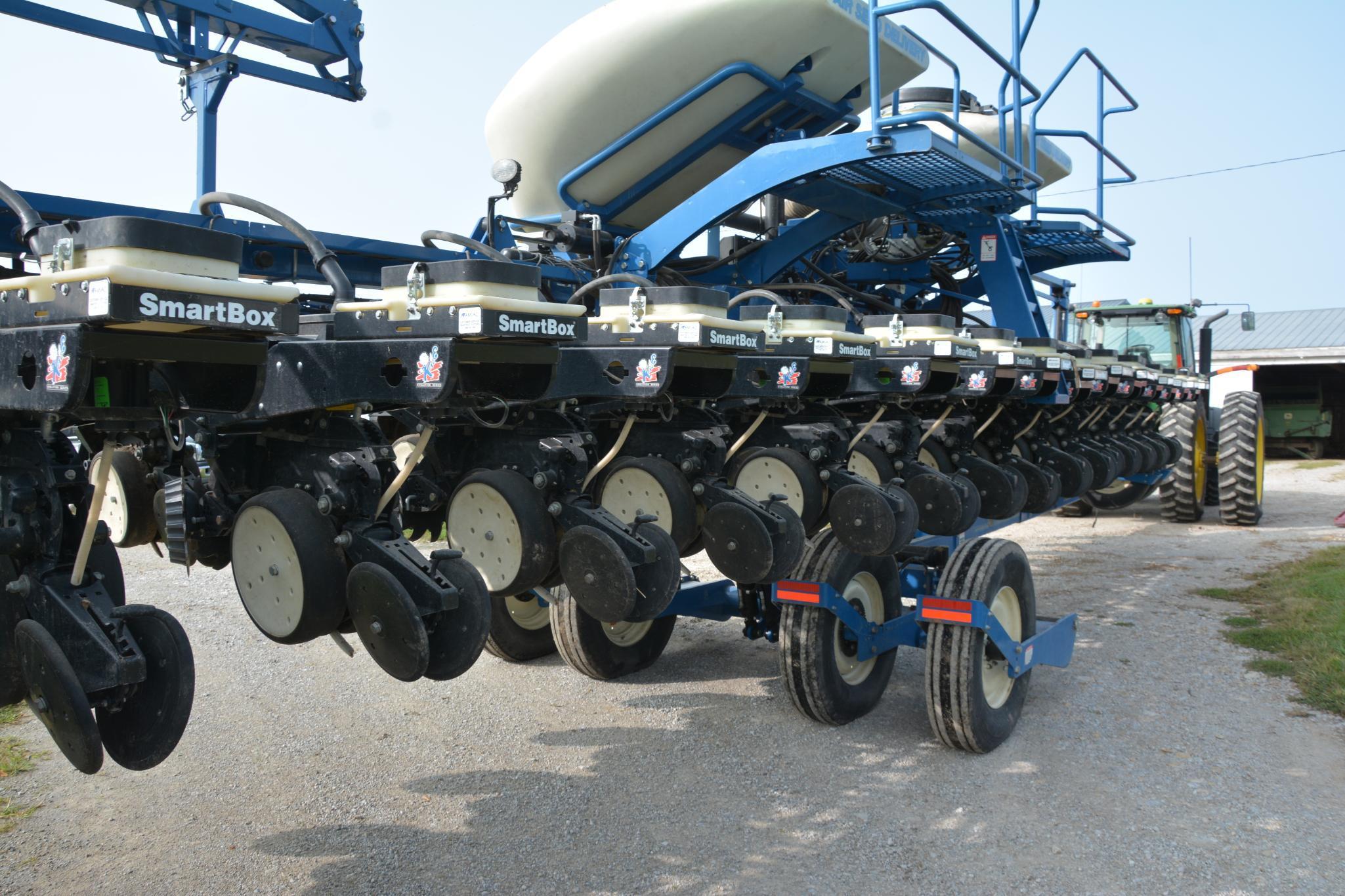 2010 Kinze 3660 16/31 planter