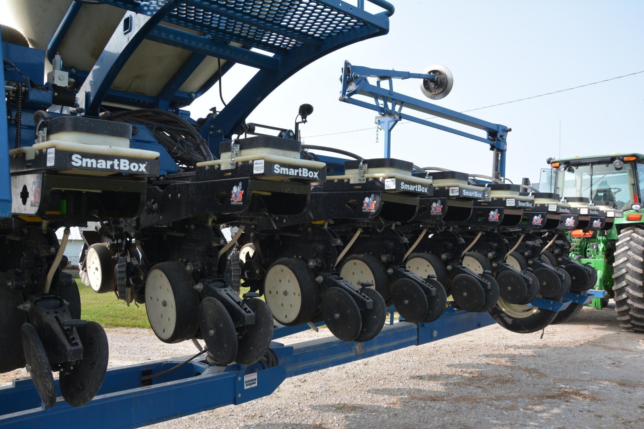 2010 Kinze 3660 16/31 planter