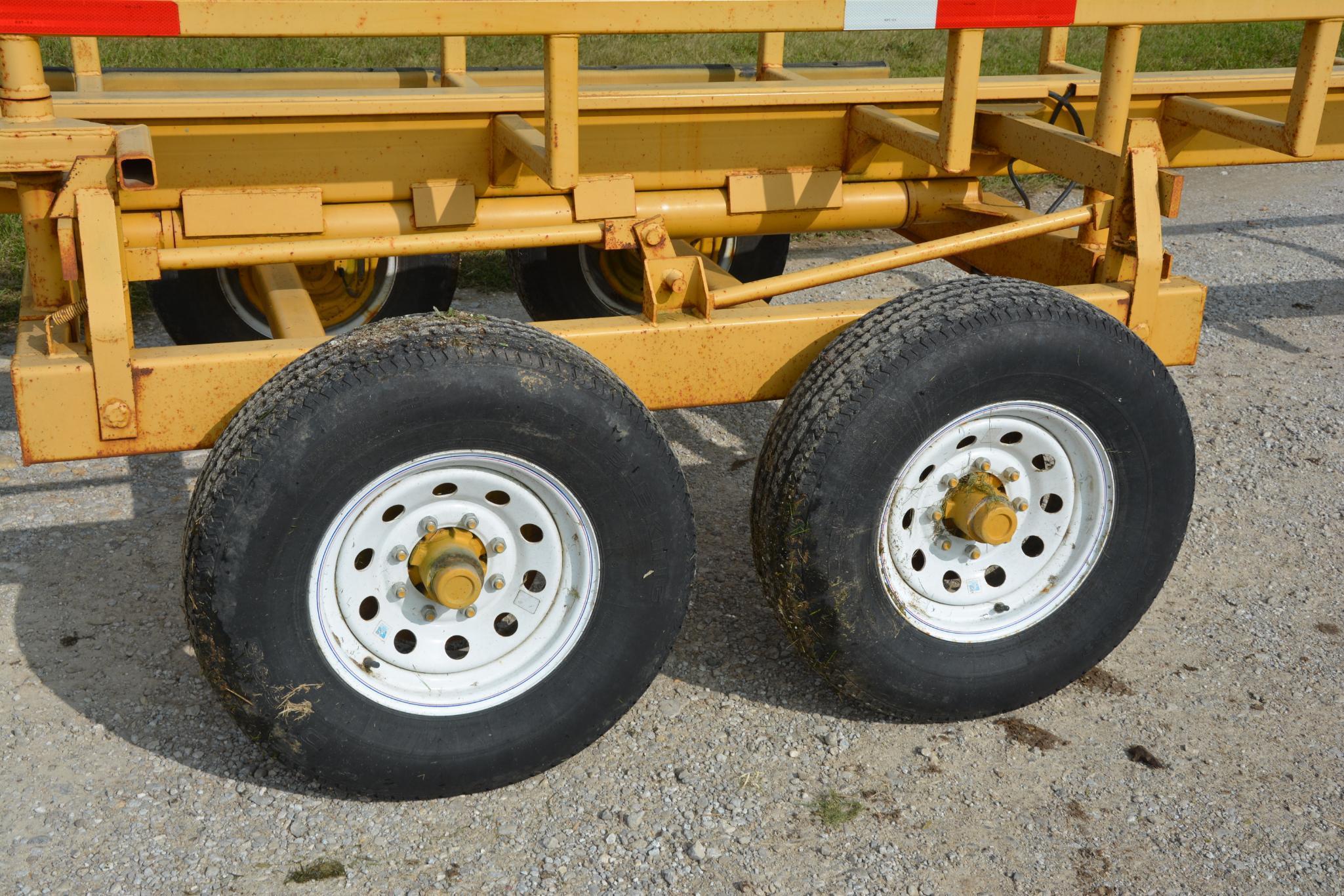 40' 8-bale inline bale trailer