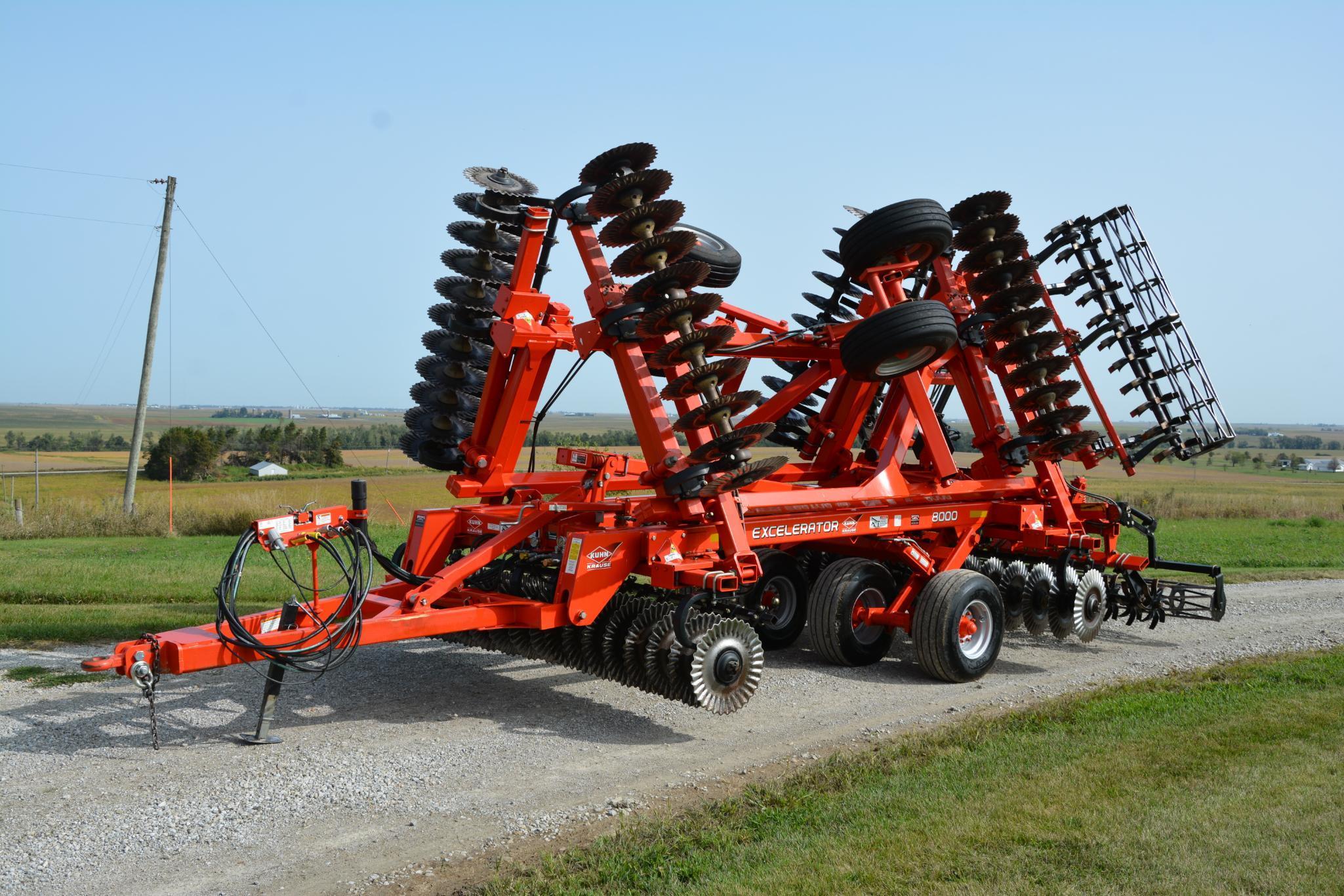 2015 Kuhn Krause 8000 Excelerator 25' vertical tillage tool