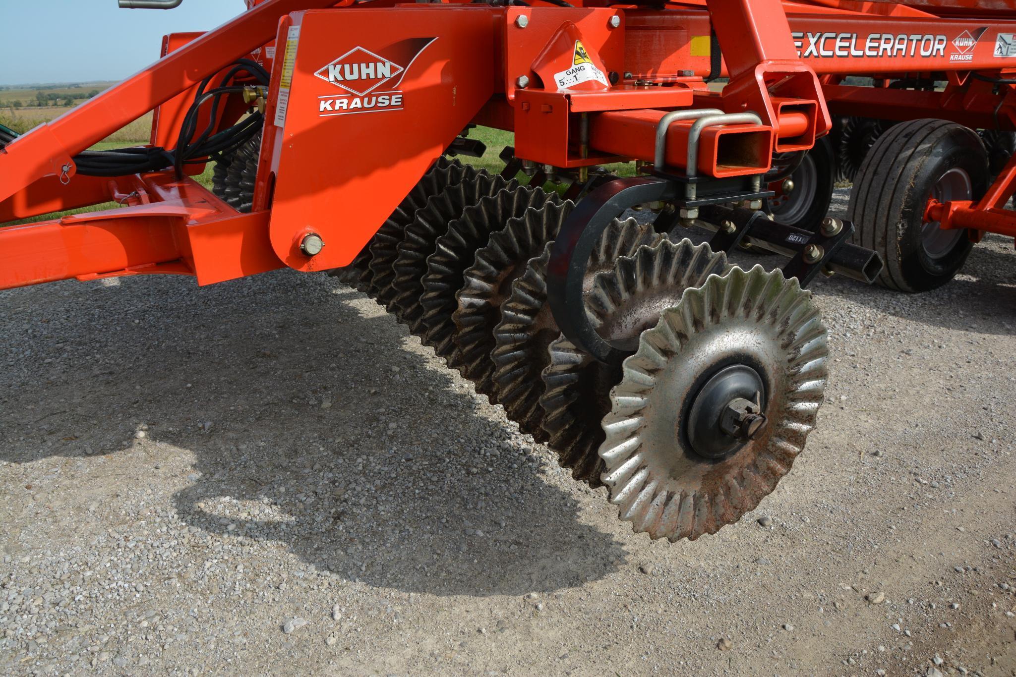 2015 Kuhn Krause 8000 Excelerator 25' vertical tillage tool