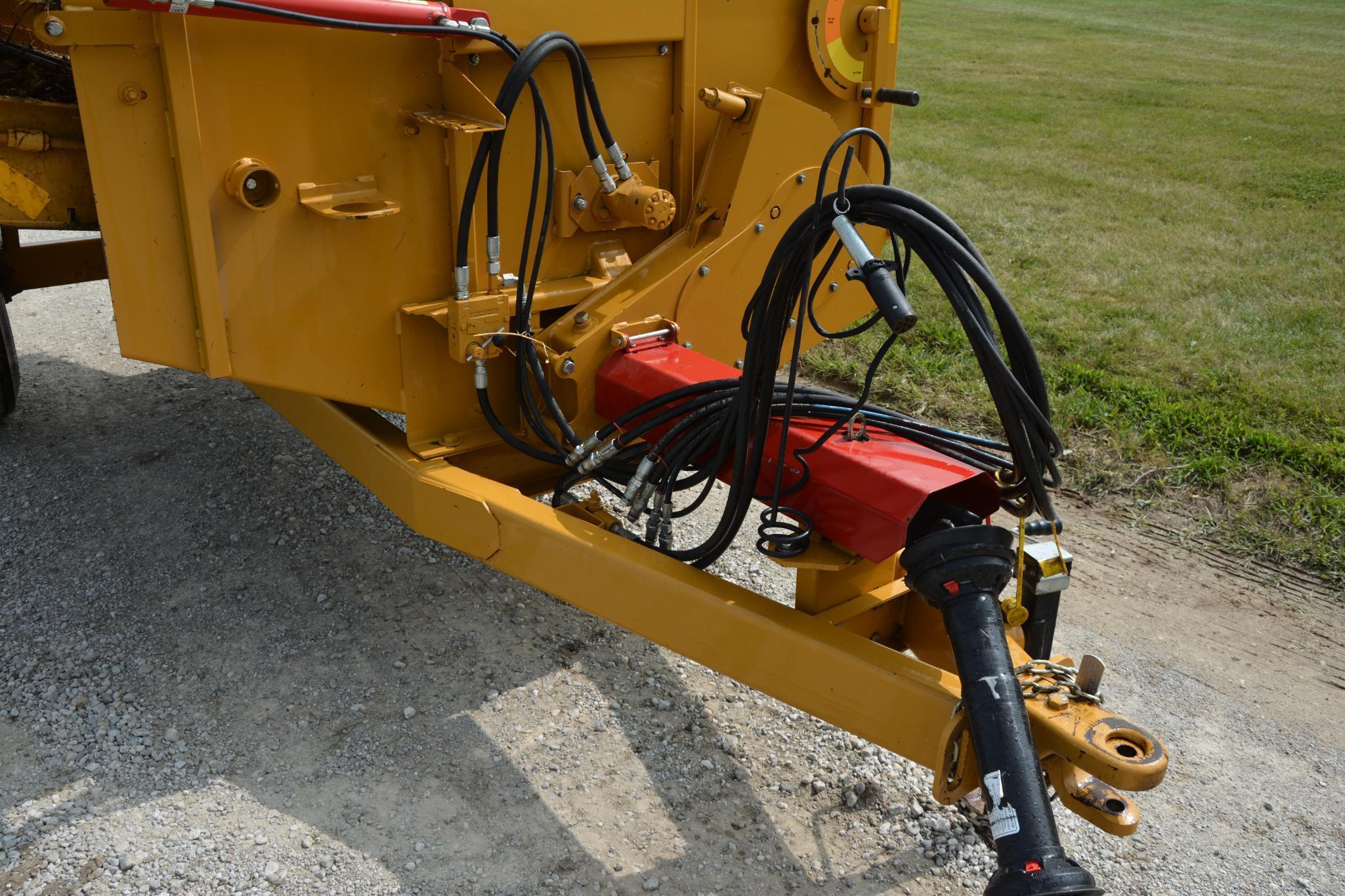 Haybuster 2655 "shortcut" bale processor