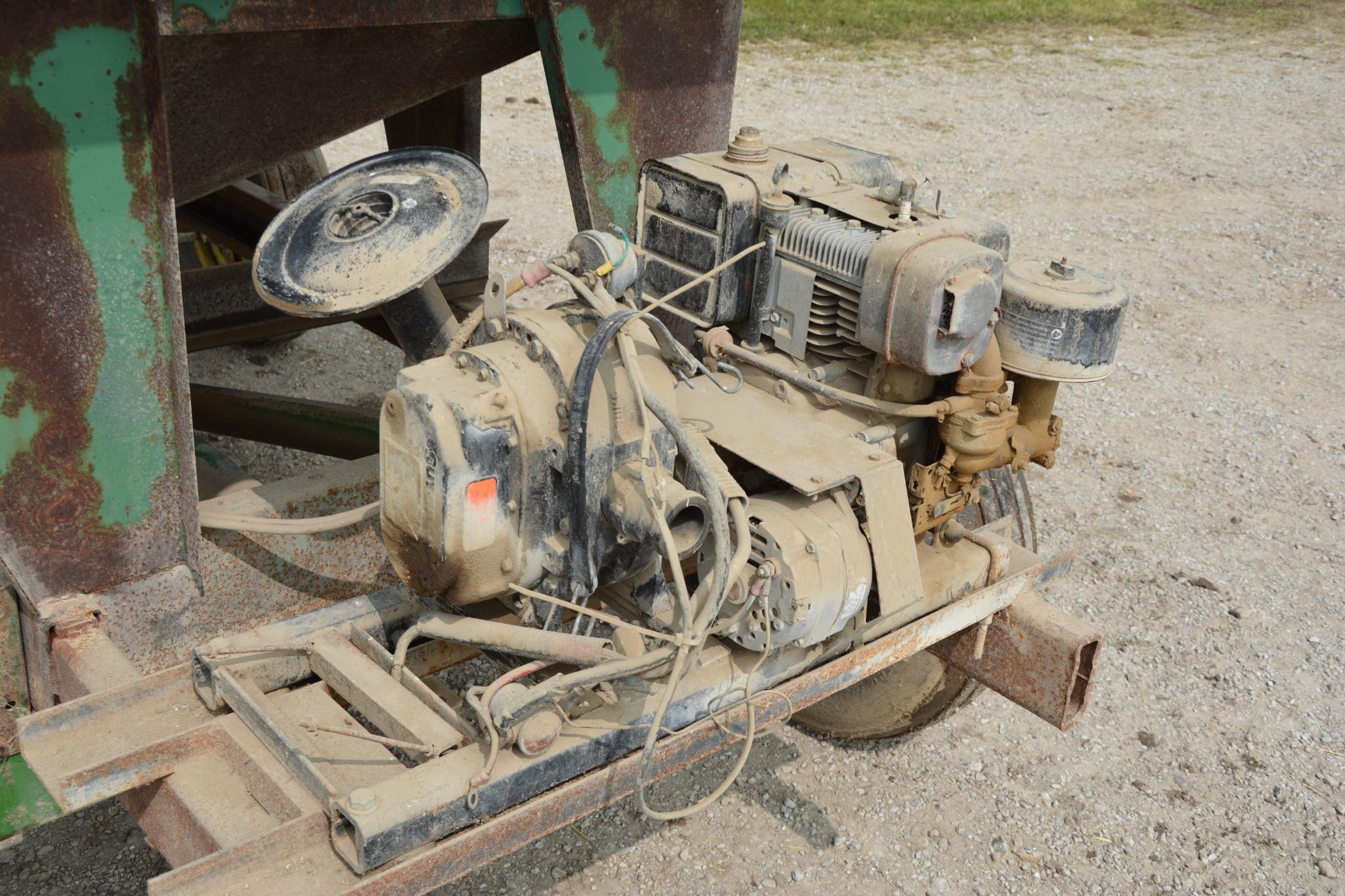 UFT 200 bu. gravity wagon on John Deere 965 gear