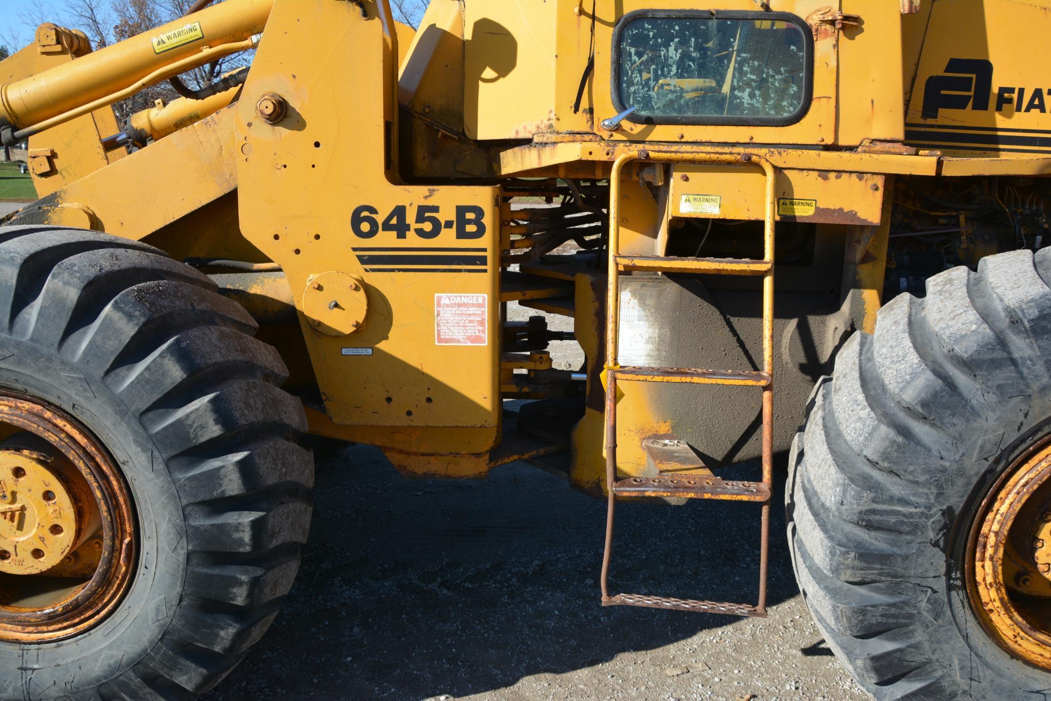 Fiat-Allis 645-B articulating wheel loader